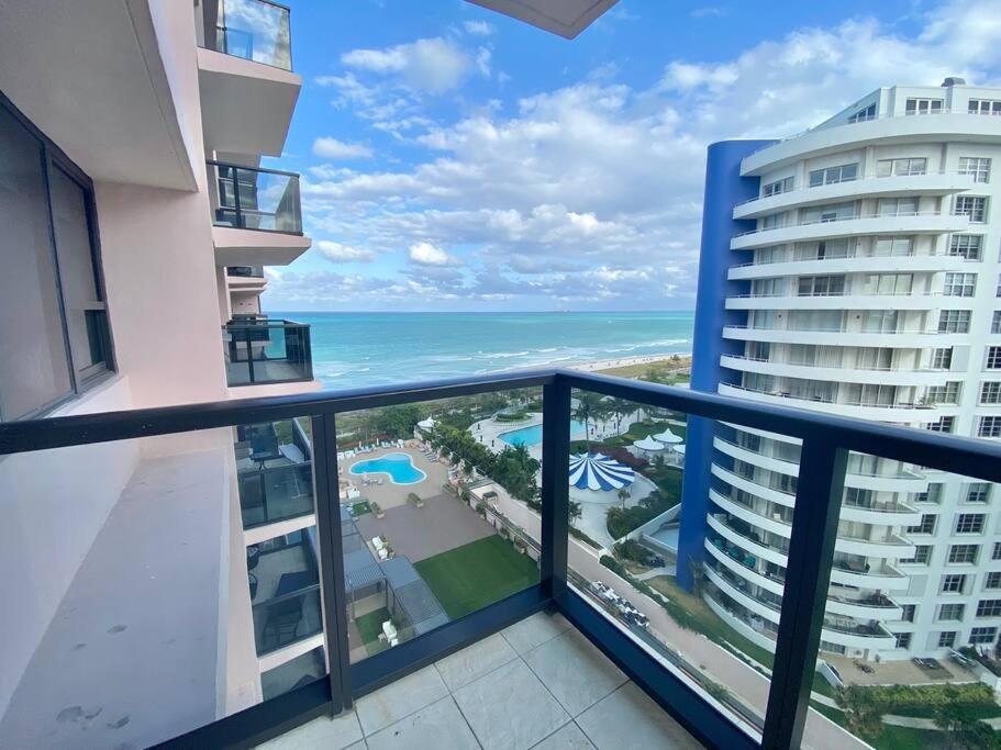 Sabrinas 2br Modern Beachfront Apartment *