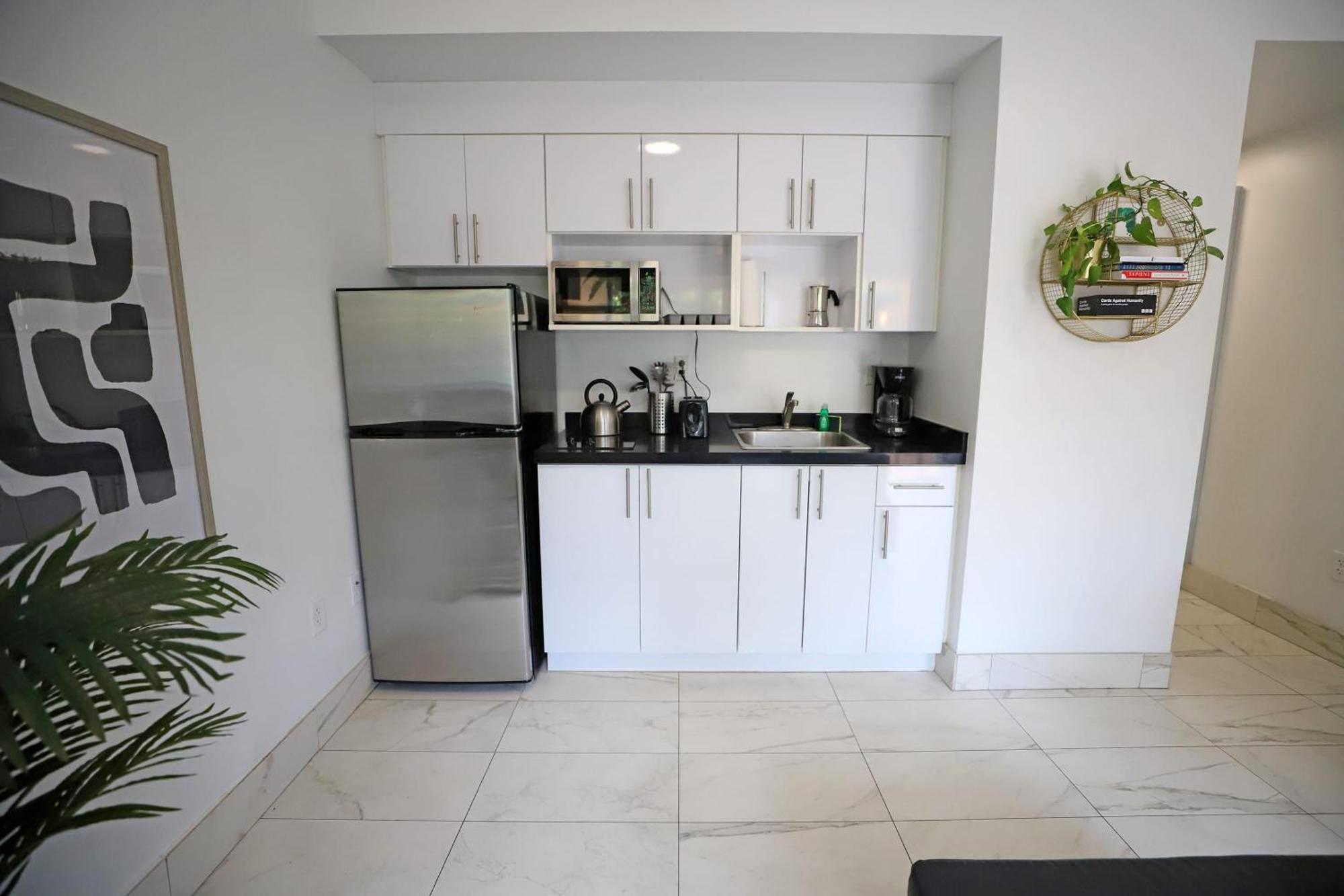 Apartment Family Pet Friendly 3 Minute Walk To Miami With Free Parking Miami Beach
