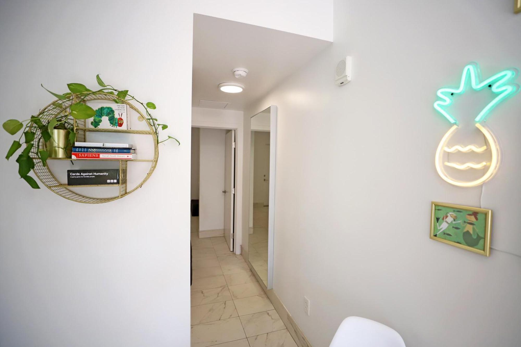Apartment Family Pet Friendly 3 Minute Walk To Miami With Free Parking