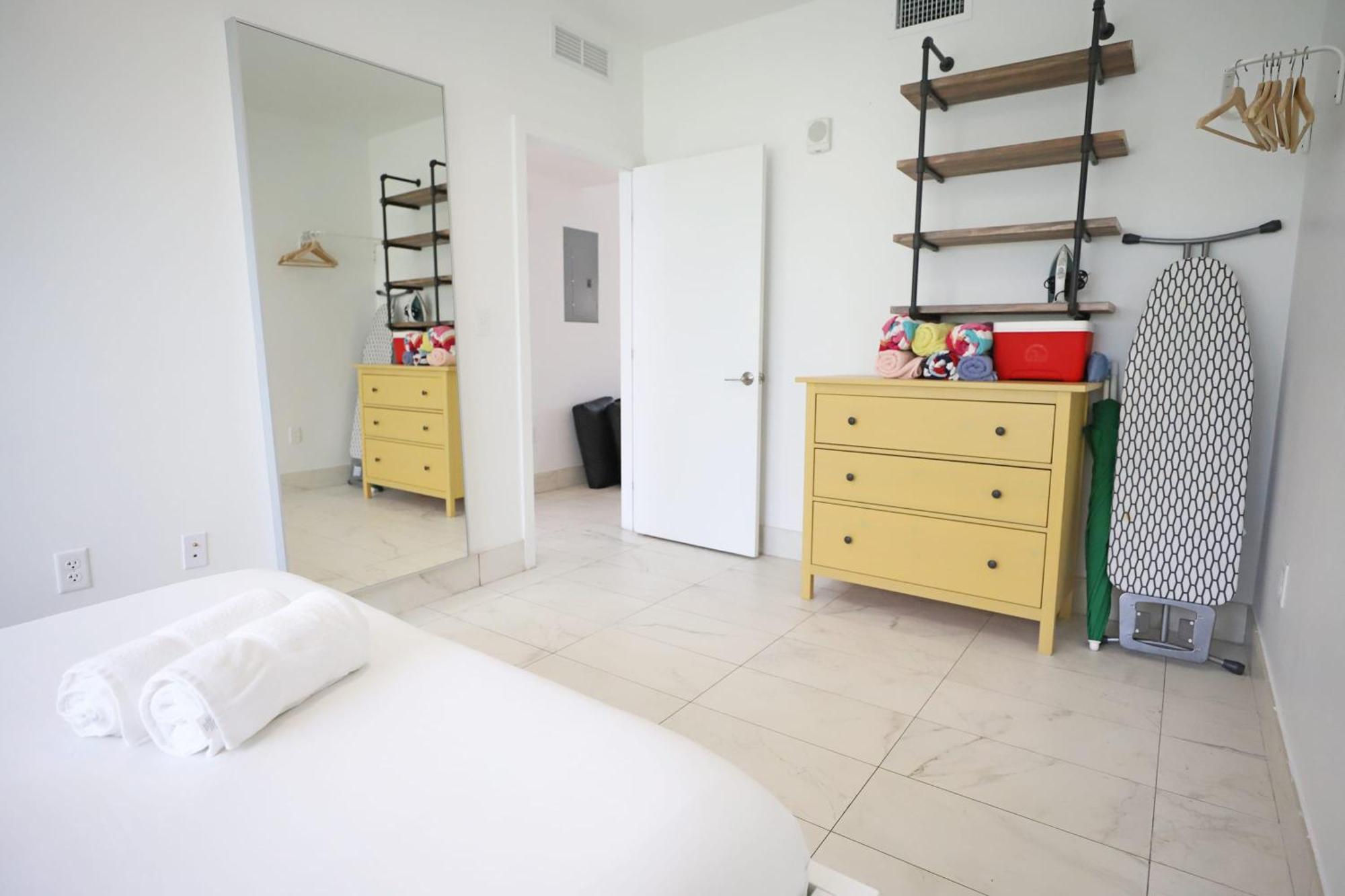 3 Minute Walk To Family Friendly Free Parking *