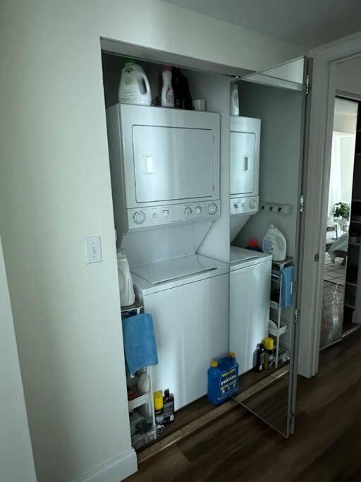 North Bay Village - Perfect View Apartment