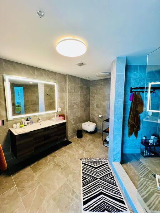 North Bay Village - Perfect View Apartment *