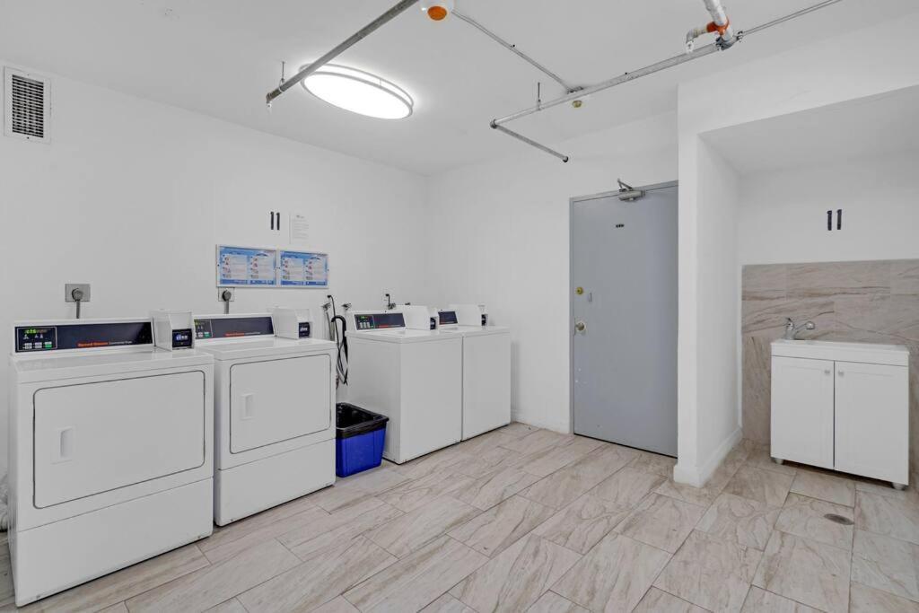 Serena Oceanfront 2 Bedrooms With Direct Oceanview And Parking * Miami Beach
