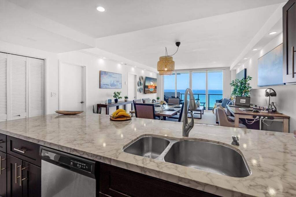 Apartment Serena Oceanfront 2 Bedrooms With Direct Oceanview And Parking