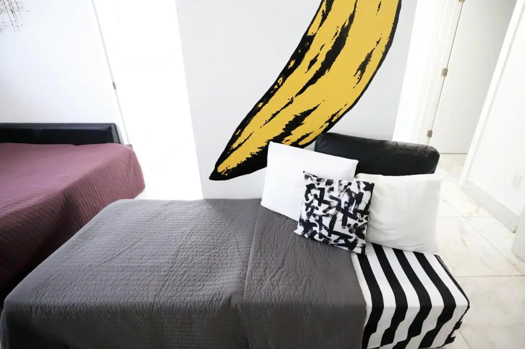 Apartment South 2 Bedroom Family & Pet Friendly With Balcony & Free Parking