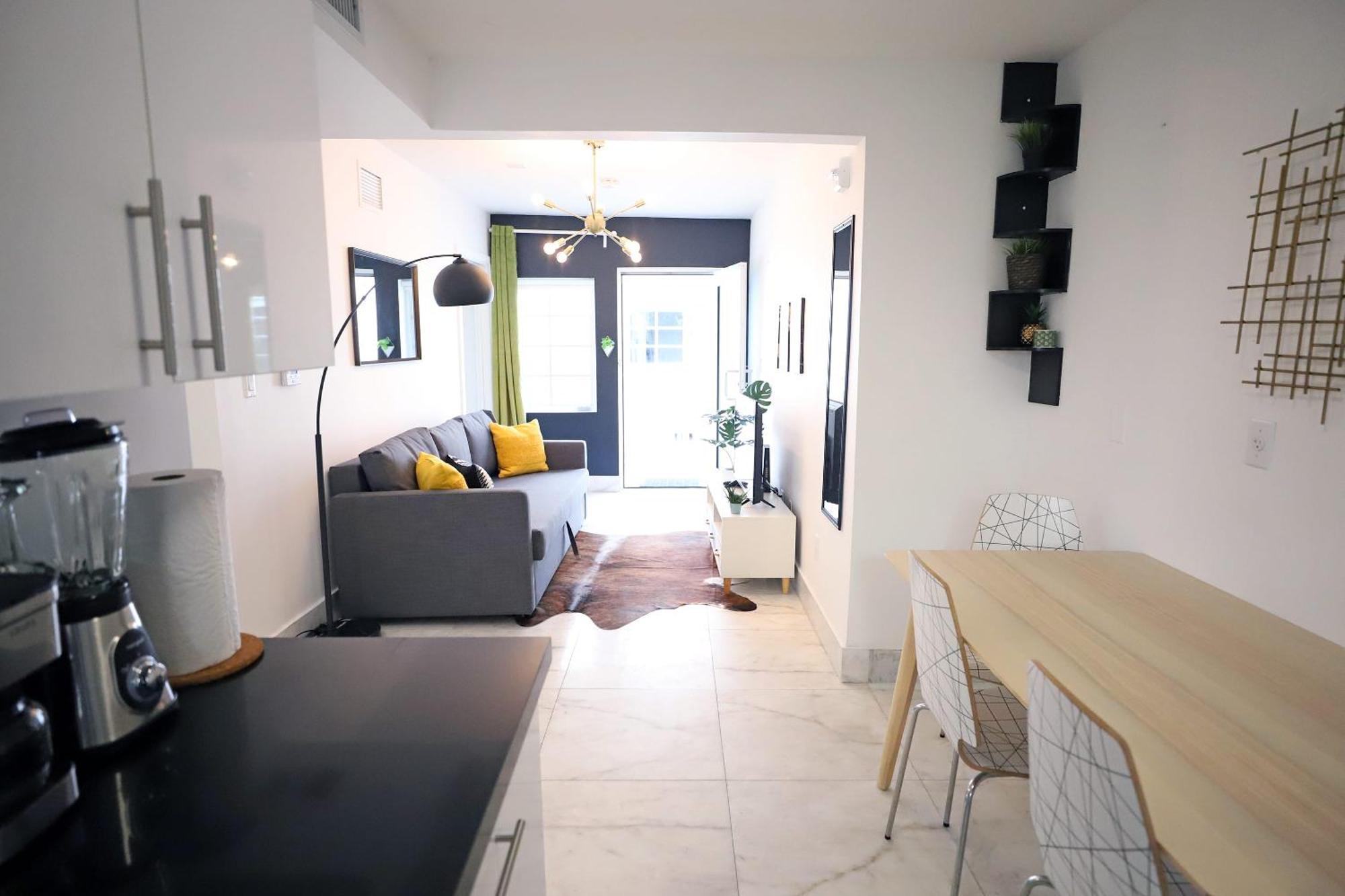 South 2 Bedroom Family Pet Friendly With Free Parking On Premise Miami Beach