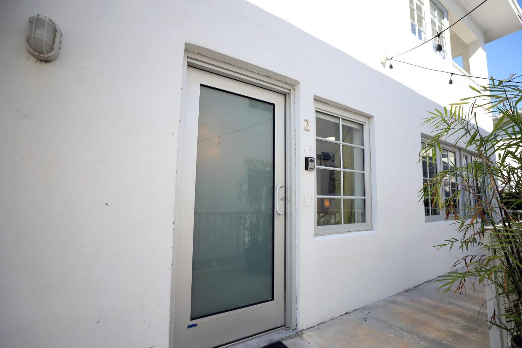 South 2 Bedroom Family Pet Friendly With Free Parking On Premise *