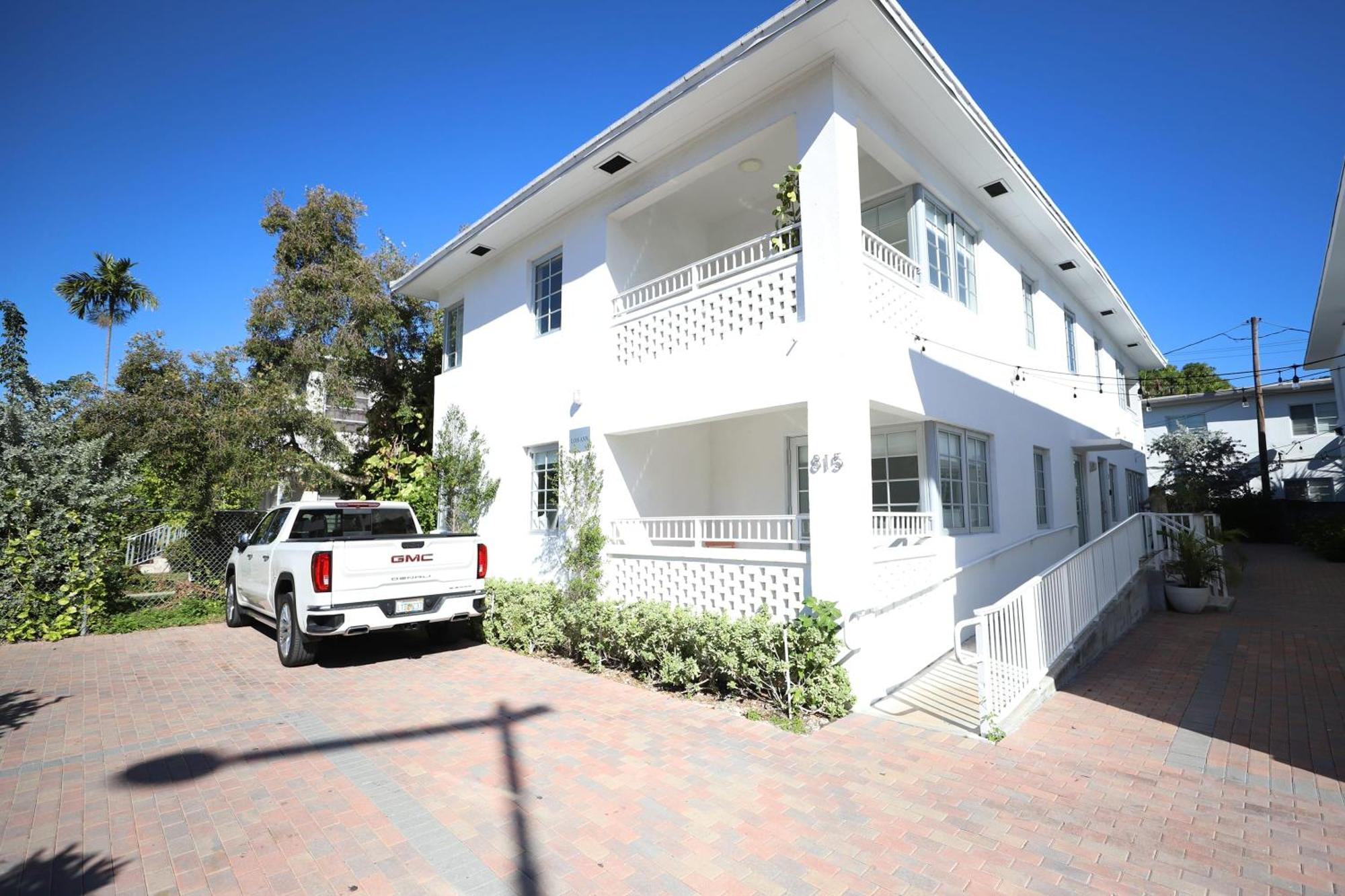 South 2 Bedroom Family Pet Friendly With Free Parking On Premise