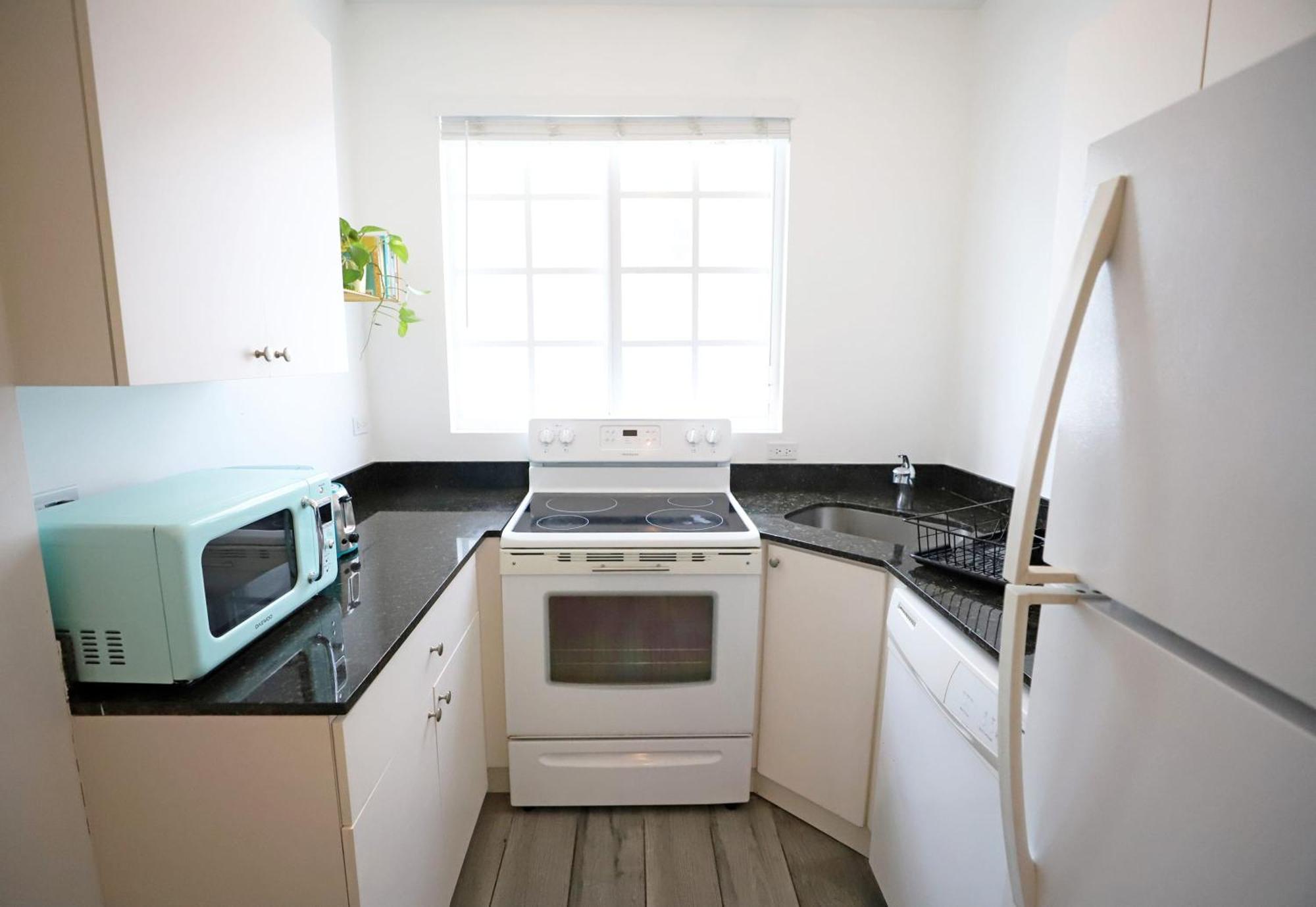 South 2 Bedroom 2 Bathroom Steps To Ocean Drive
