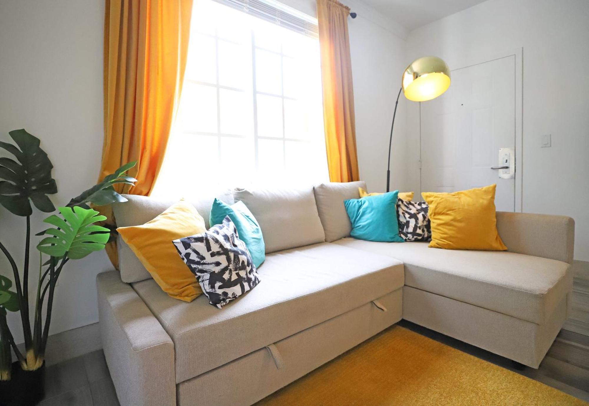 Apartment South 2 Bedroom 2 Bathroom Steps To Ocean Drive