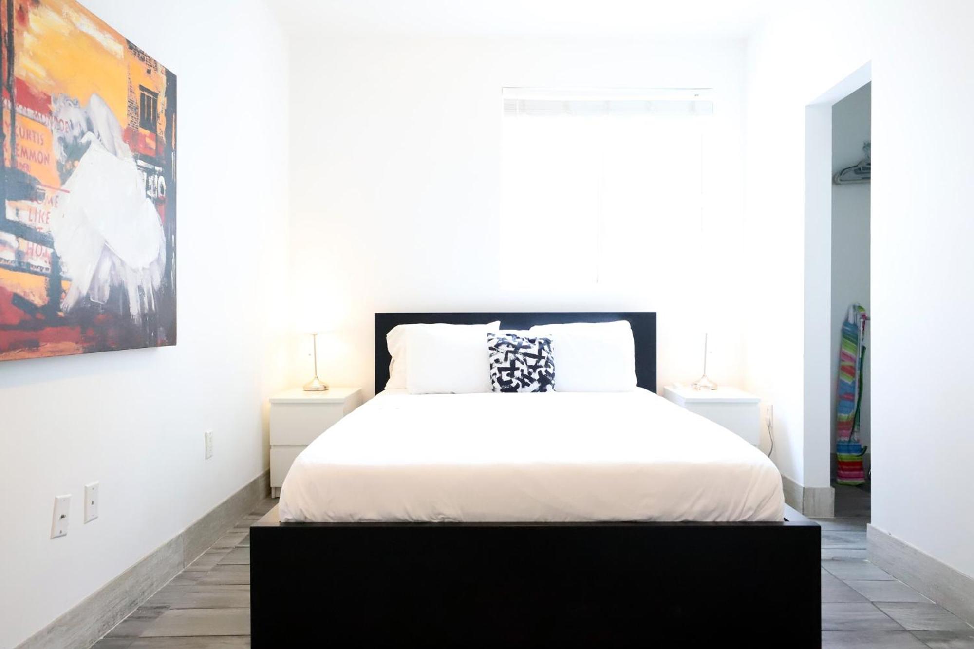 3 Minute Walk To 2 Bedroom Family Friendly With No Pet Fee Miami Beach