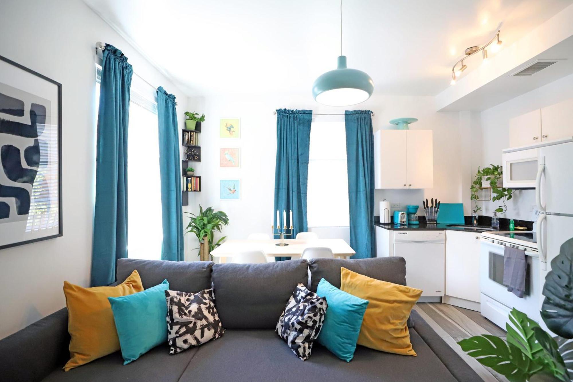 3 Minute Walk To 2 Bedroom Family Friendly With No Pet Fee *