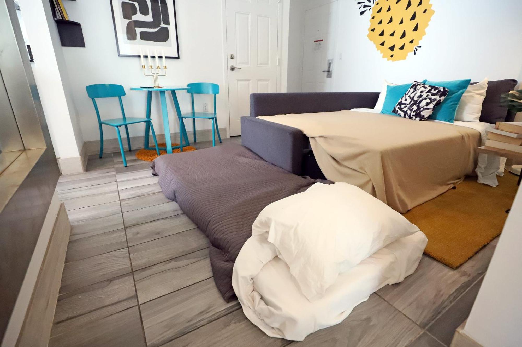 South Steps To Ocean Drive Free Parking & Pet Friendly Apartment Miami Beach