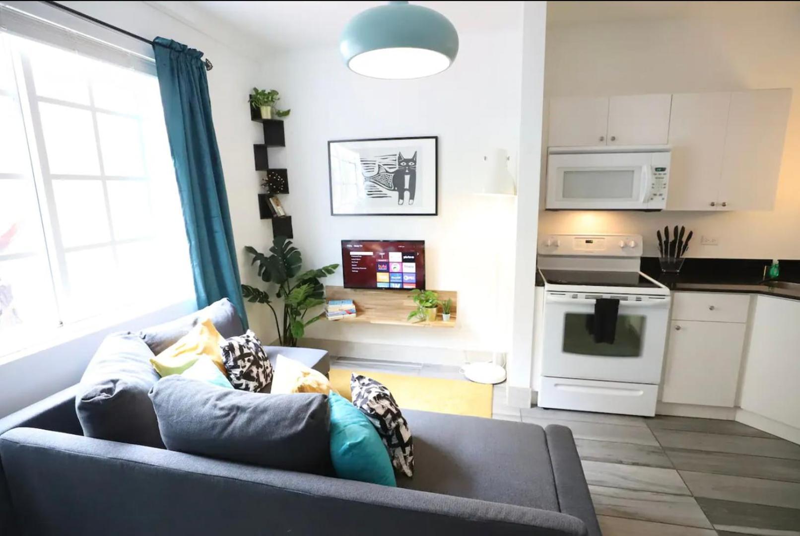 South Steps To Ocean Drive Free Parking & Pet Friendly Miami Beach