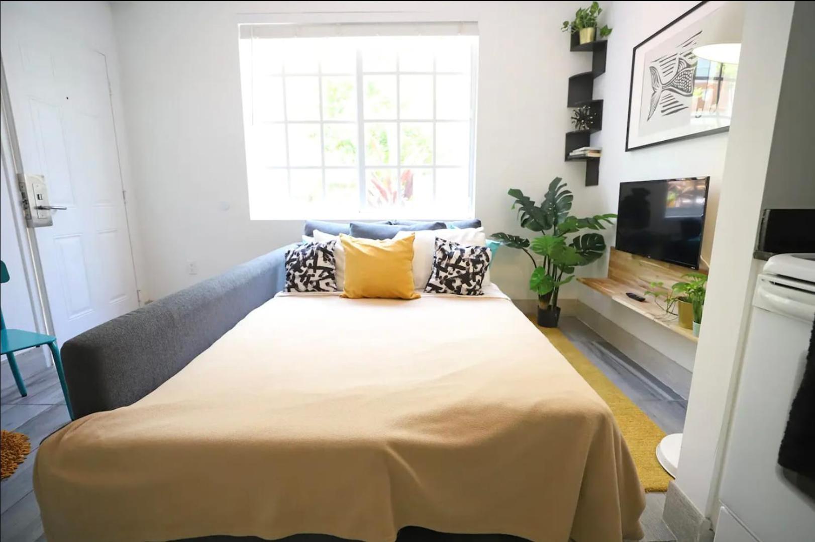 South Steps To Ocean Drive Free Parking & Pet Friendly * Miami Beach