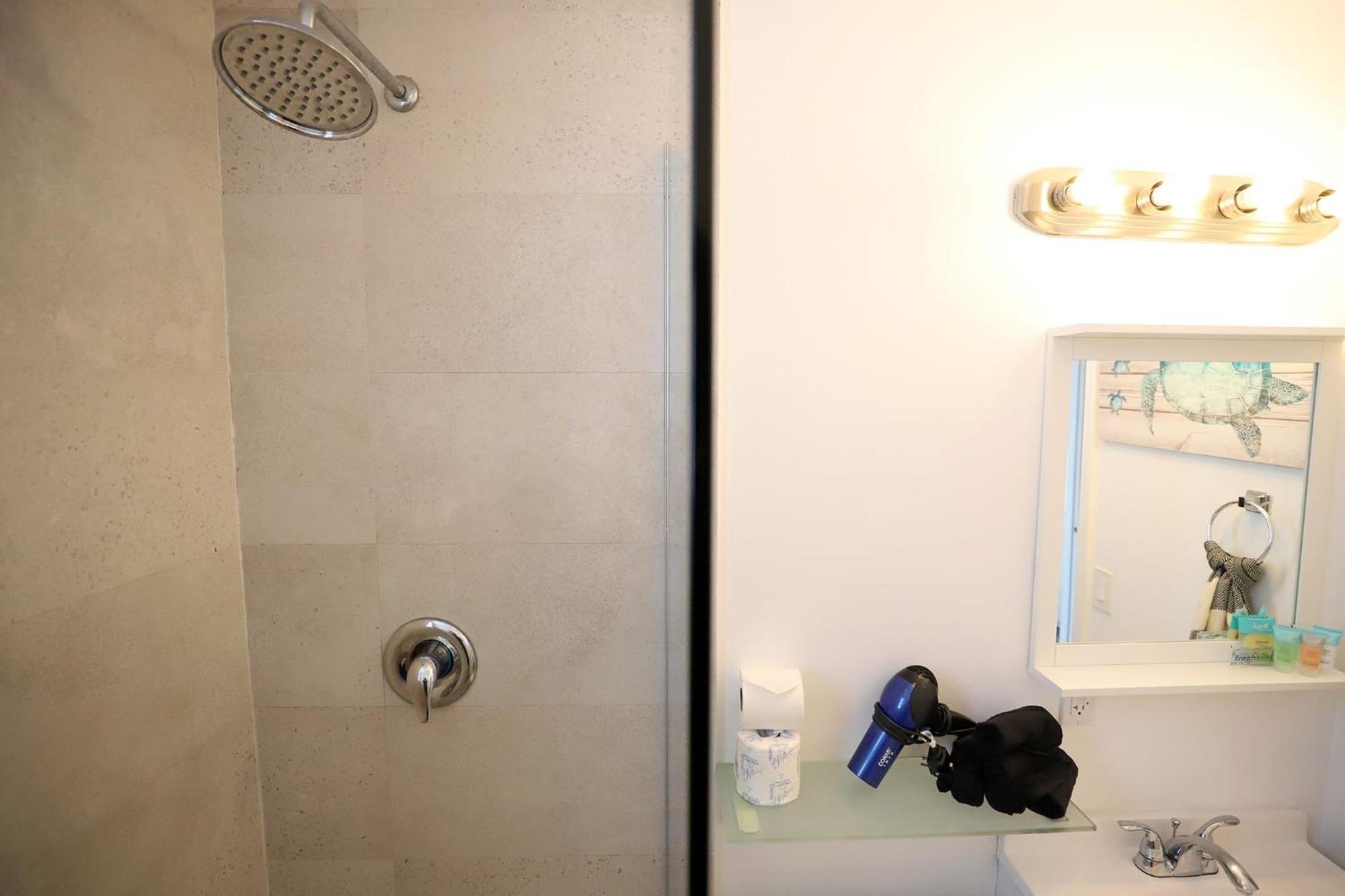 South Steps To Ocean Drive Free Parking & Pet Friendly * Miami Beach