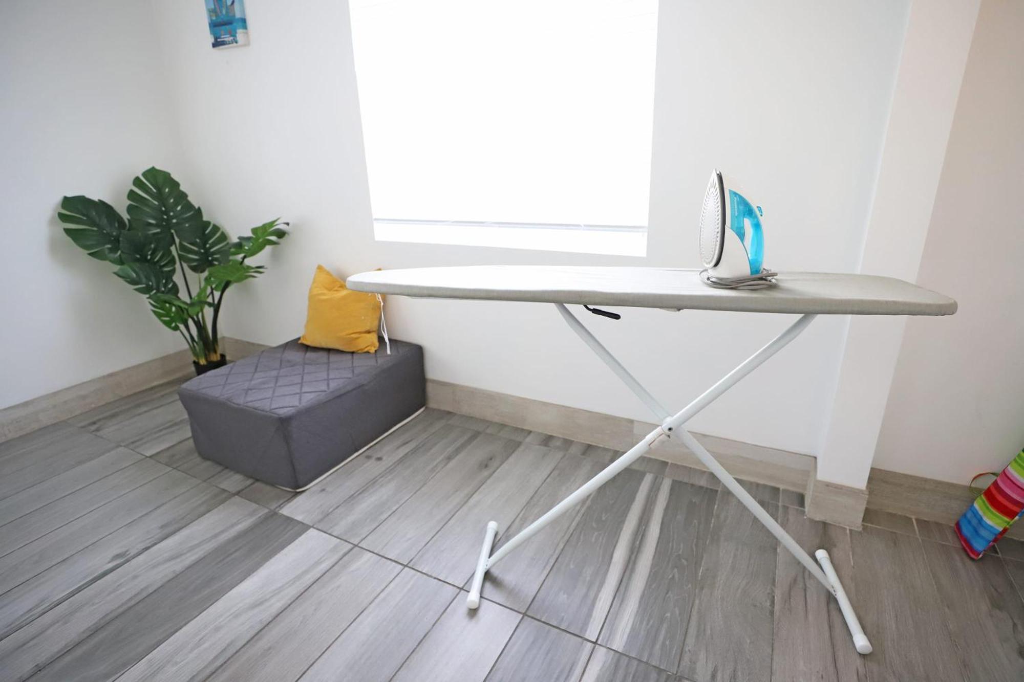 South Steps To Ocean Drive Free Parking & Pet Friendly Miami Beach