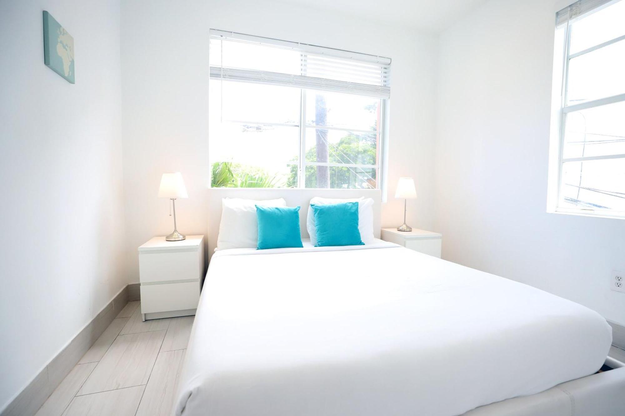 2 Bedroom 3 Minute Walk To South & Ocean Drive Apartment Miami Beach