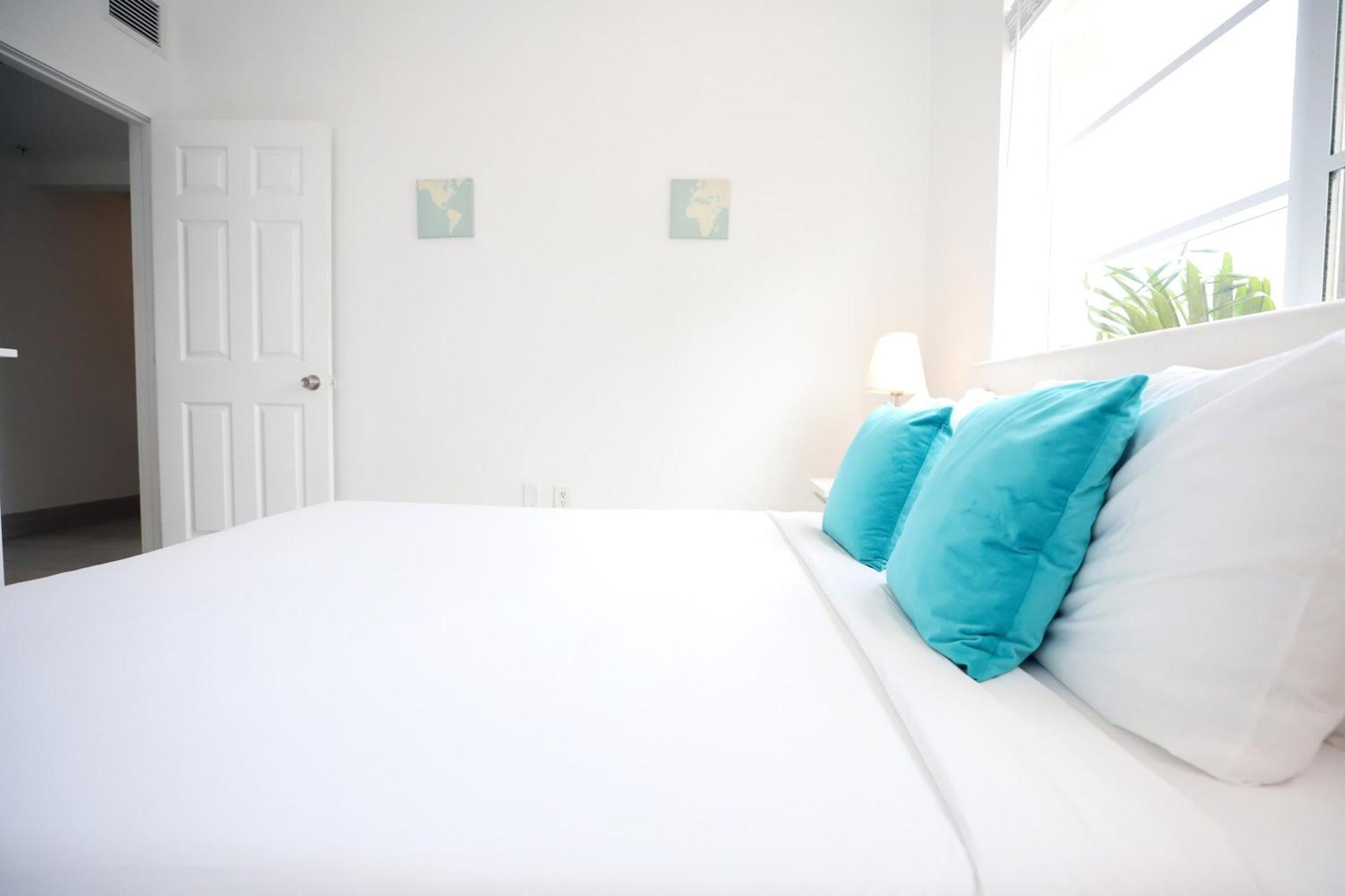 2 Bedroom 3 Minute Walk To South & Ocean Drive Miami Beach