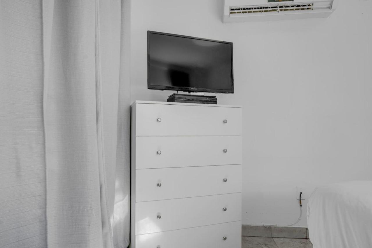 Apartment South Miami 2br Near And Nightlife *