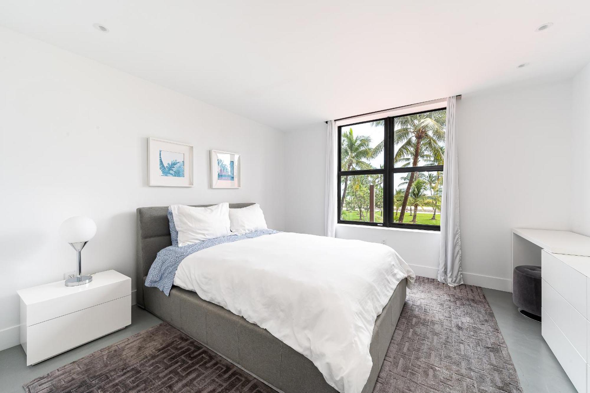 The Netherland 2a I Ocean Drive I Cinc Apartment
