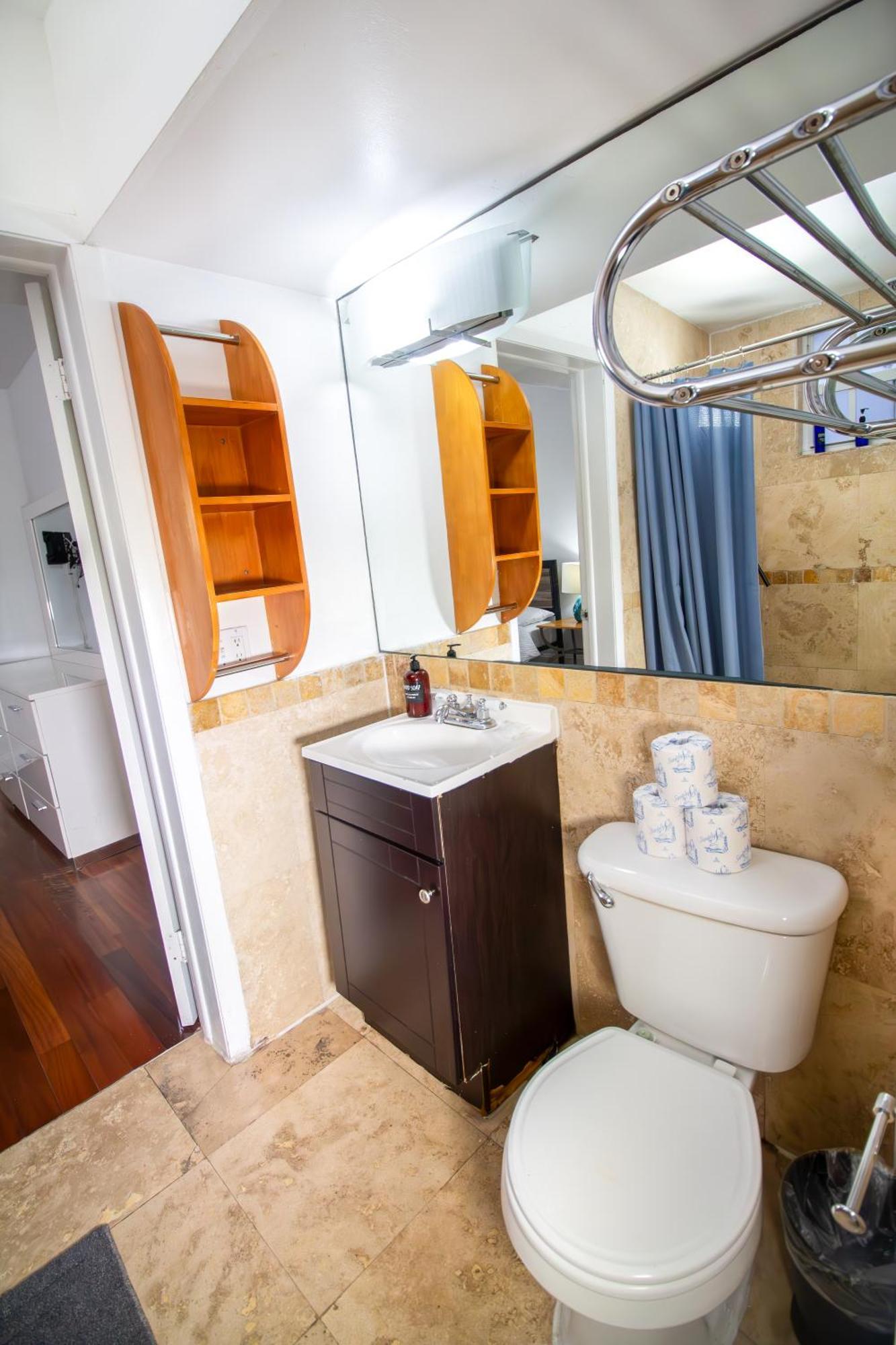 Apartment Hispaniola Part Of The Oasis Casita Collection Miami Beach