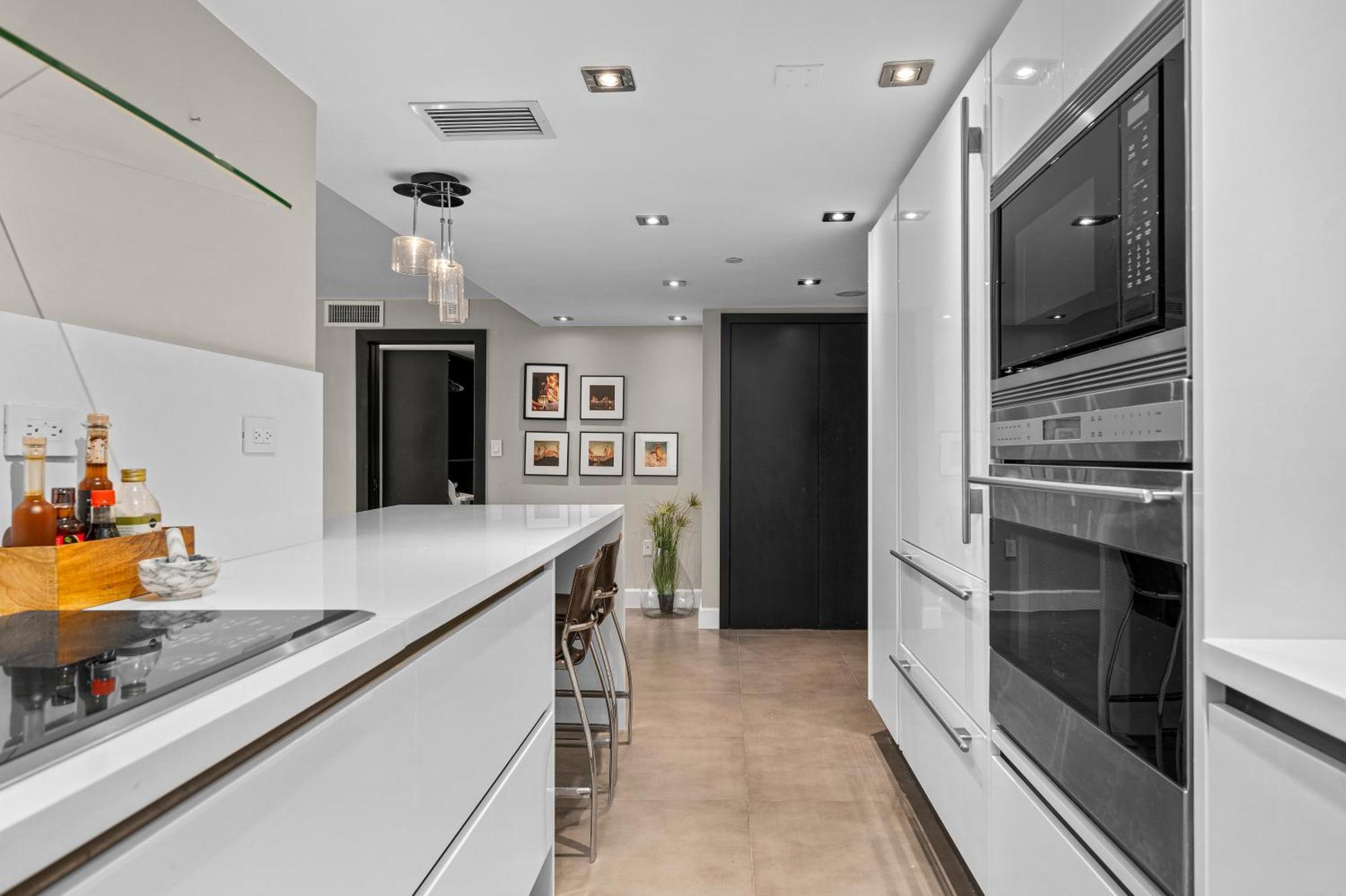 Luxury Beachfront 1415 Miami Beach