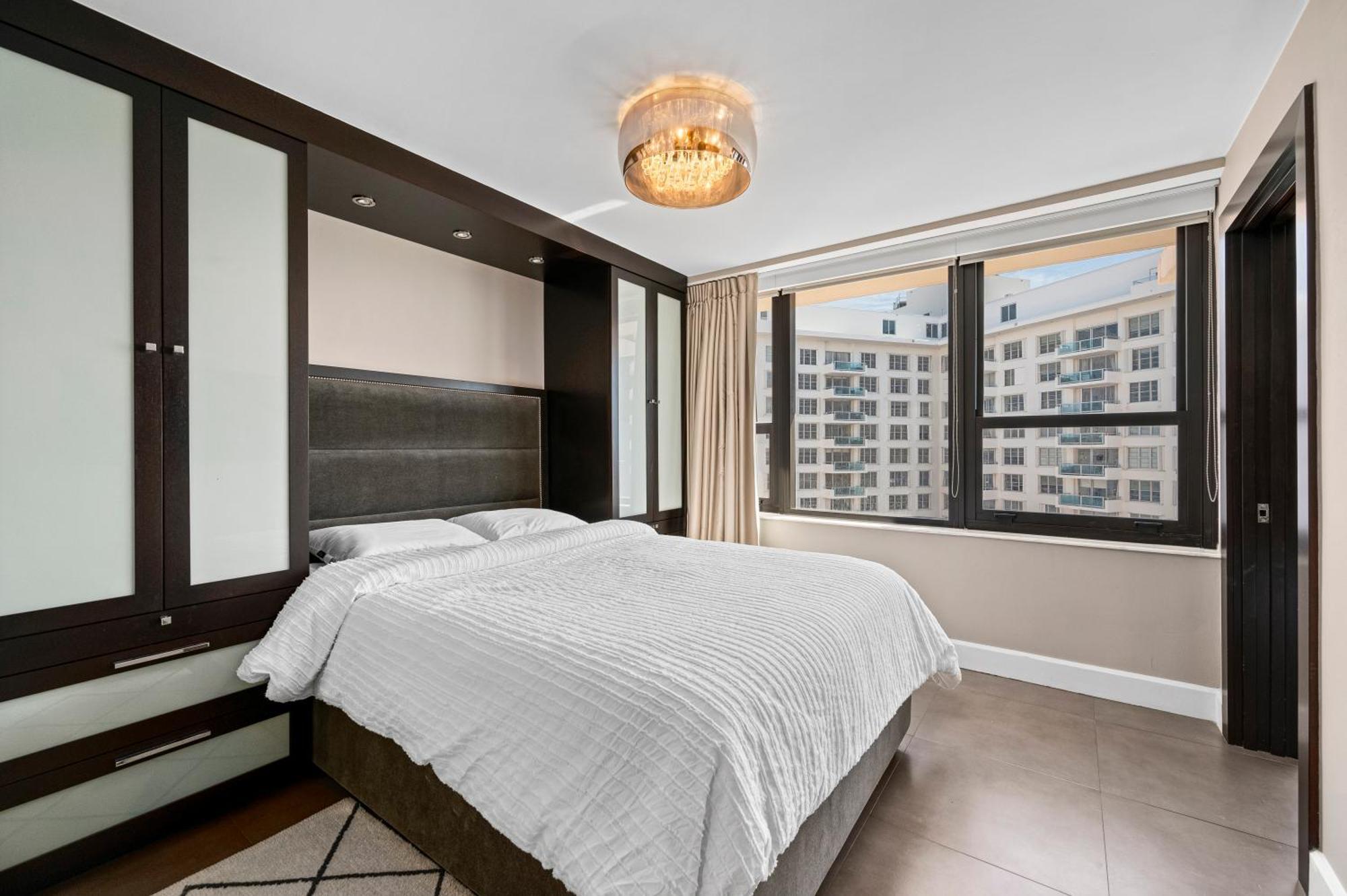 Luxury Beachfront 1415