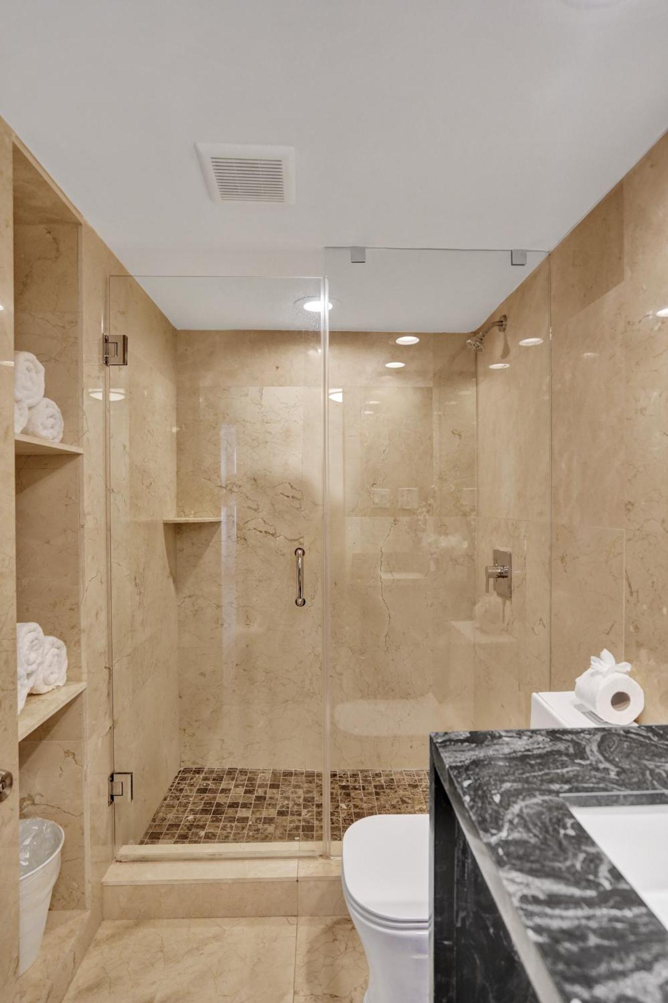 Luxury Ocean View Amenities 501 *