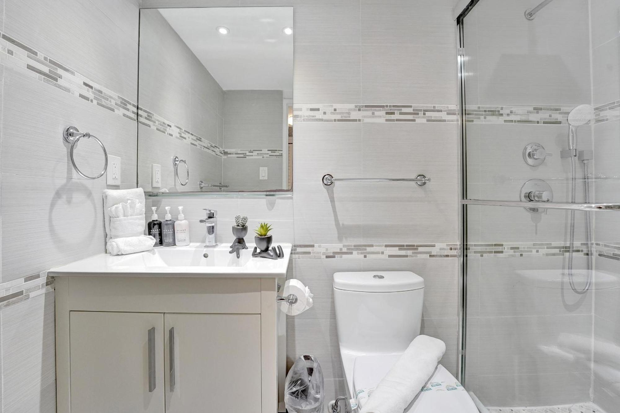 Apartment Breathtaking 2 Bedroom W Service 919 *
