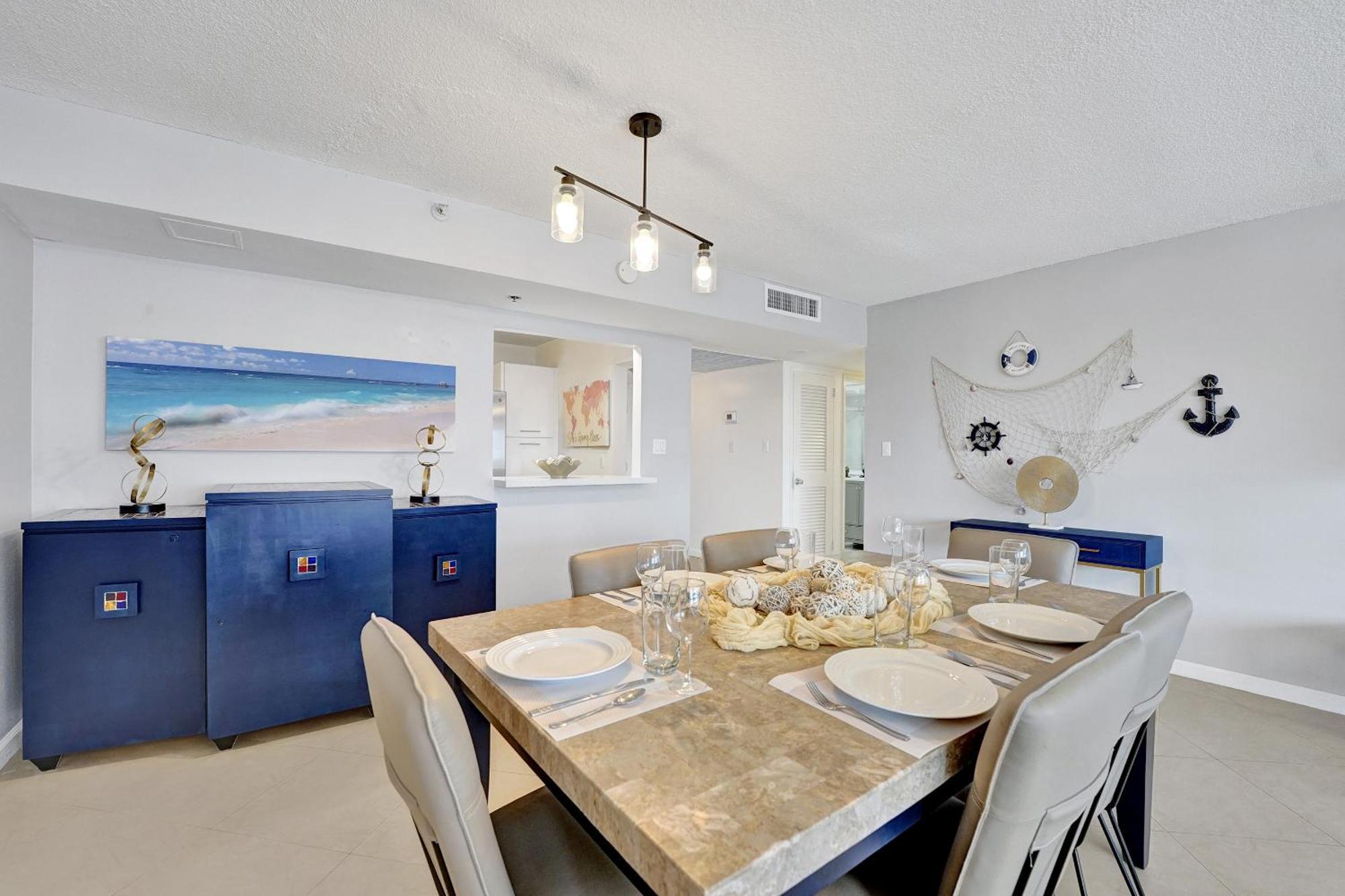 Breathtaking 2 Bedroom W Service 919 Apartment Miami Beach