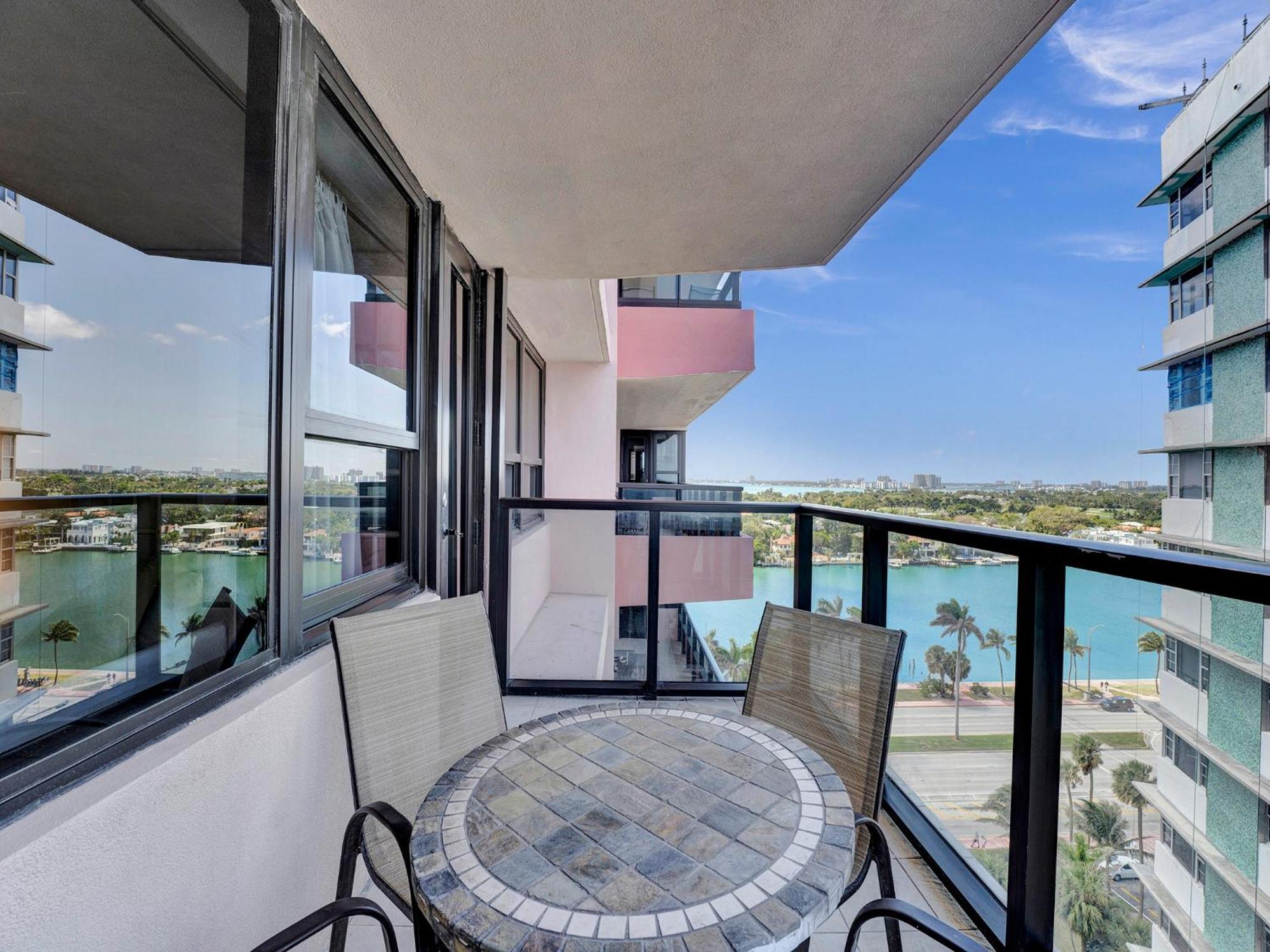 Cozy Beachfront 2 Bdr Miami 1516 Apartment *