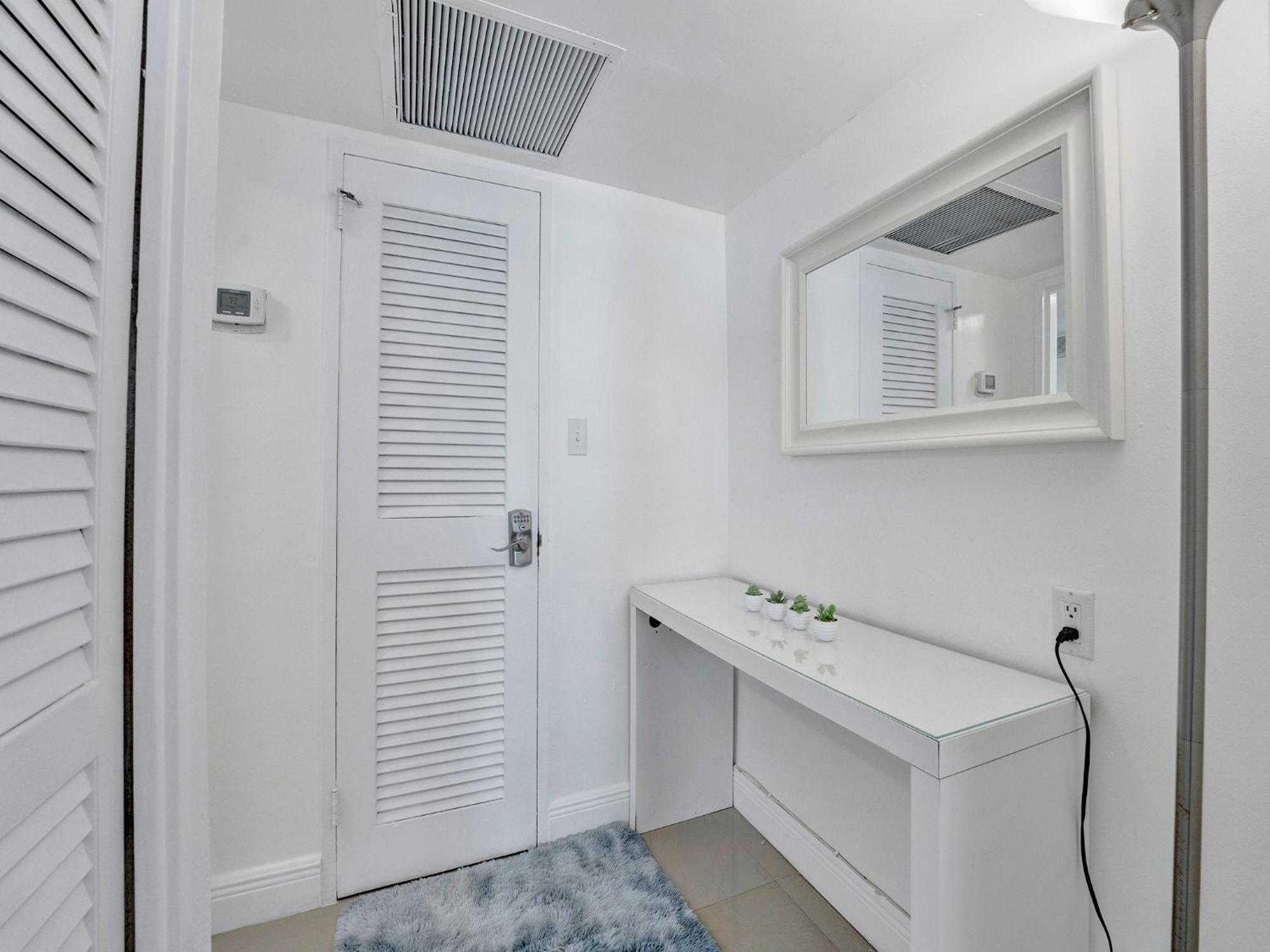 Apartment Cozy Beachfront 2 Bdr Miami 1516 *
