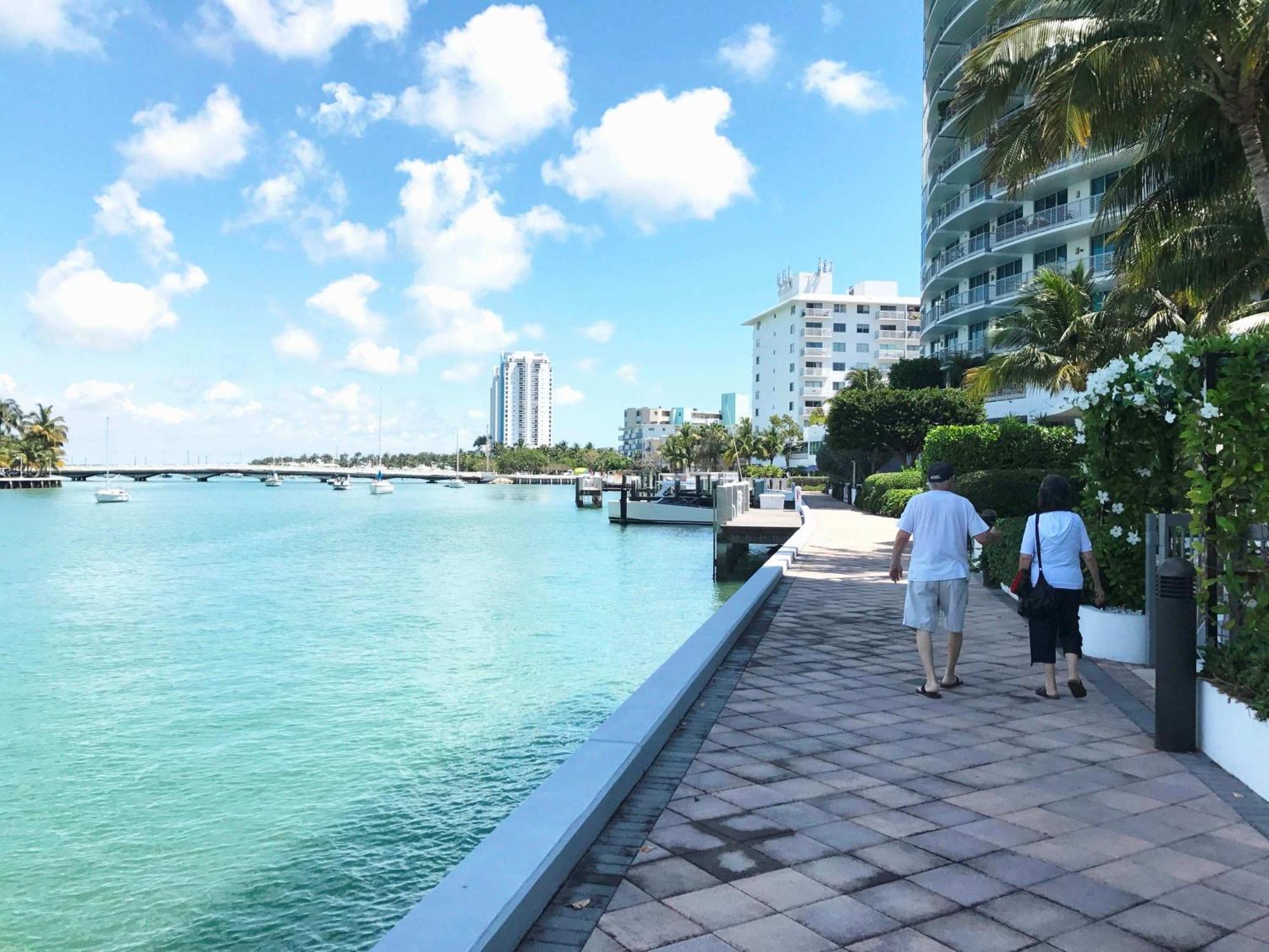 South 2 Bedroom Family & Pet Friendly With Balcony & Free Parking Miami Beach