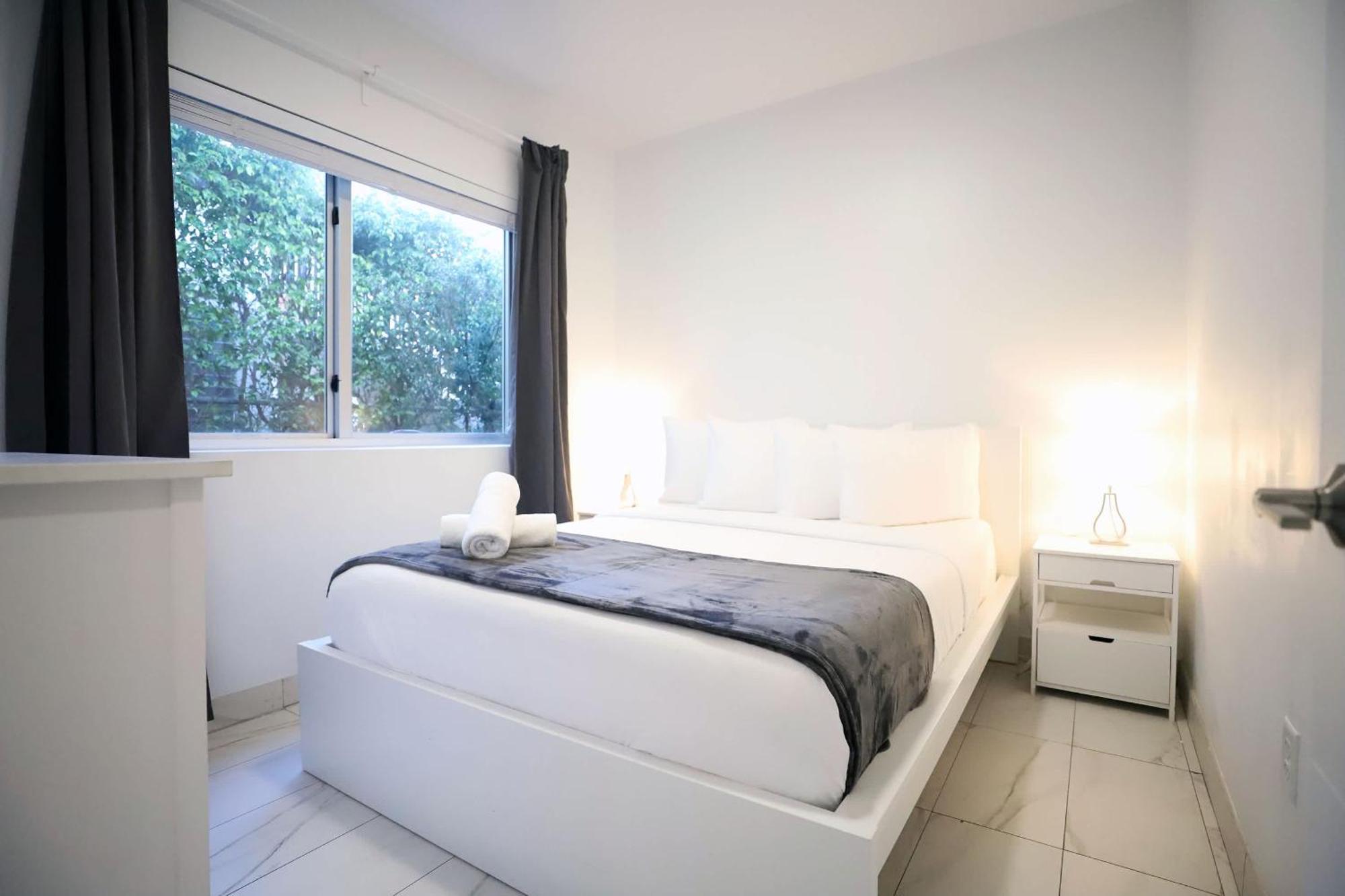 3 Bedroom 3 Bathroom Miami With Free Parking * Miami Beach