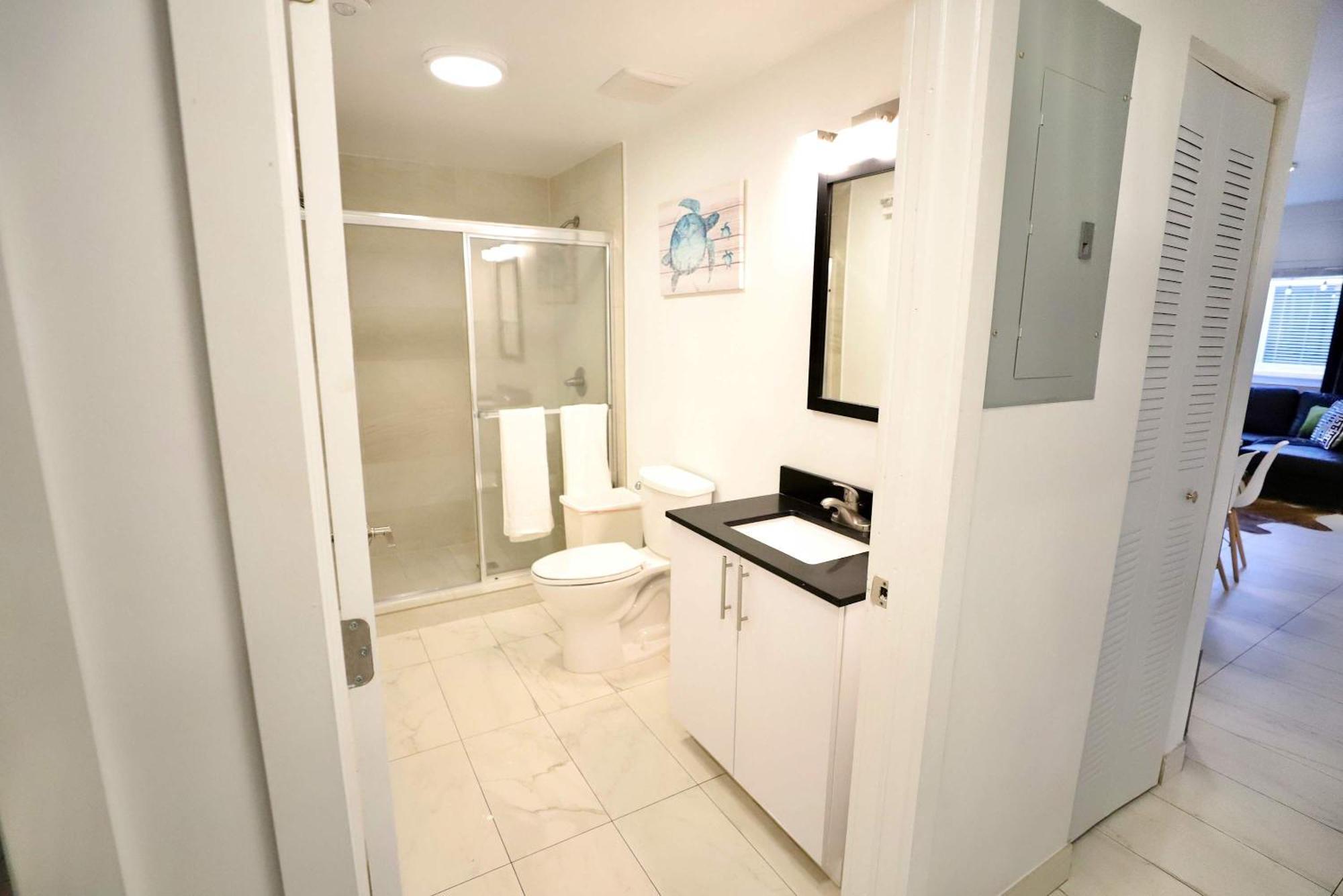 3 Bedroom 3 Bathroom Miami With Free Parking *