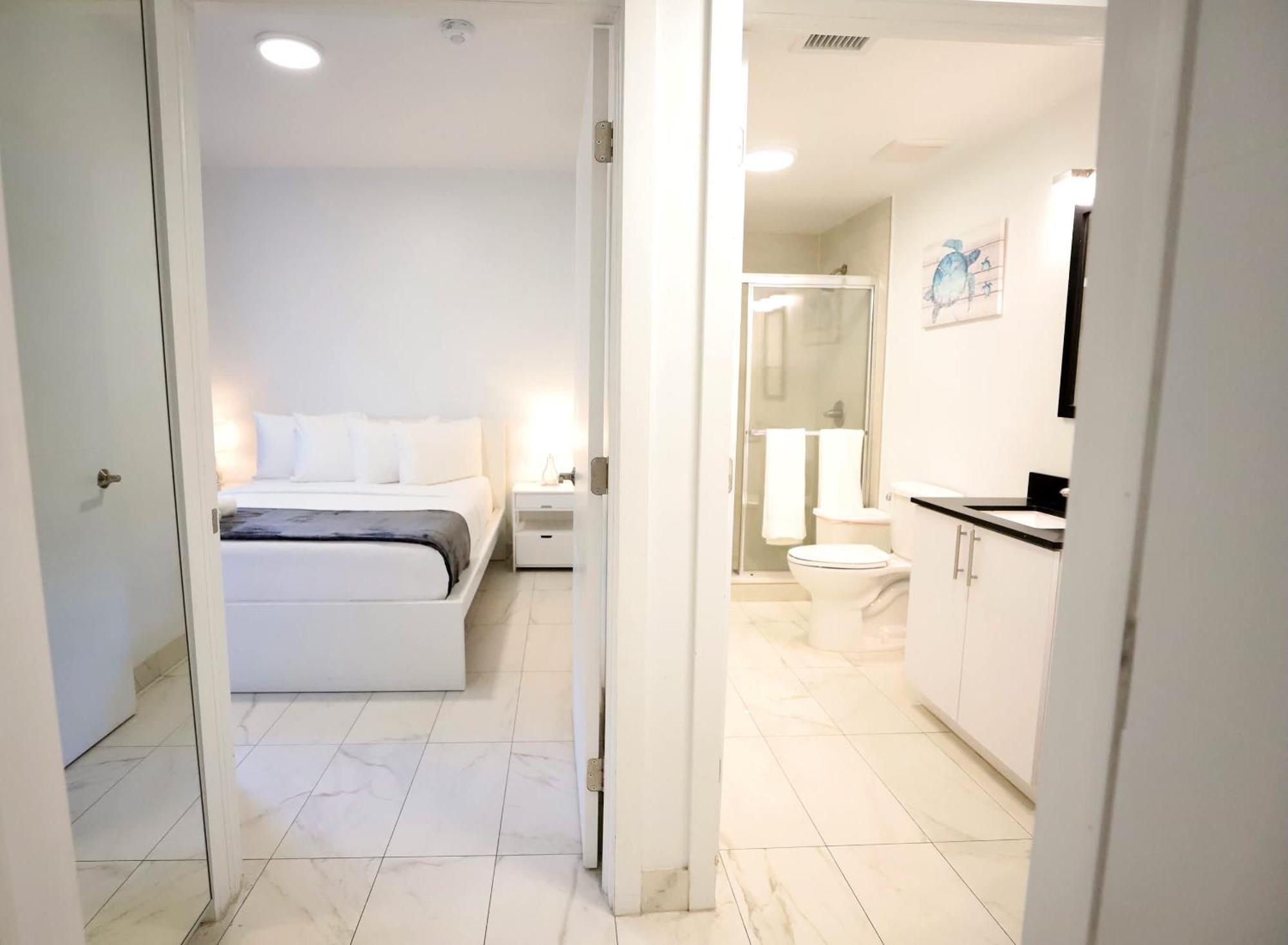 3 Bedroom 3 Bathroom Miami With Free Parking Apartment