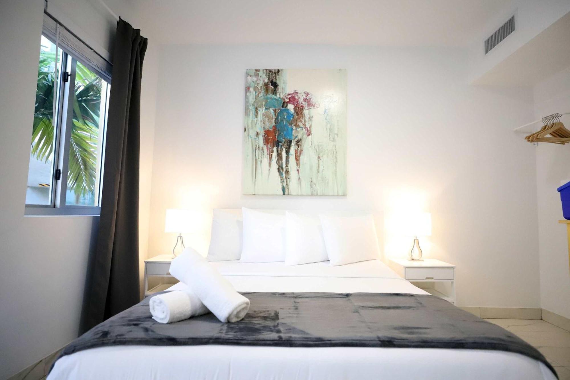 3 Bedroom 3 Bathroom Miami With Free Parking