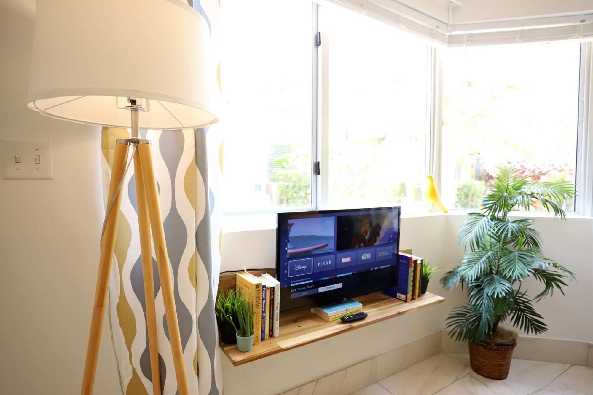 Family Friendly Steps To Miami With Free Parking Apartment