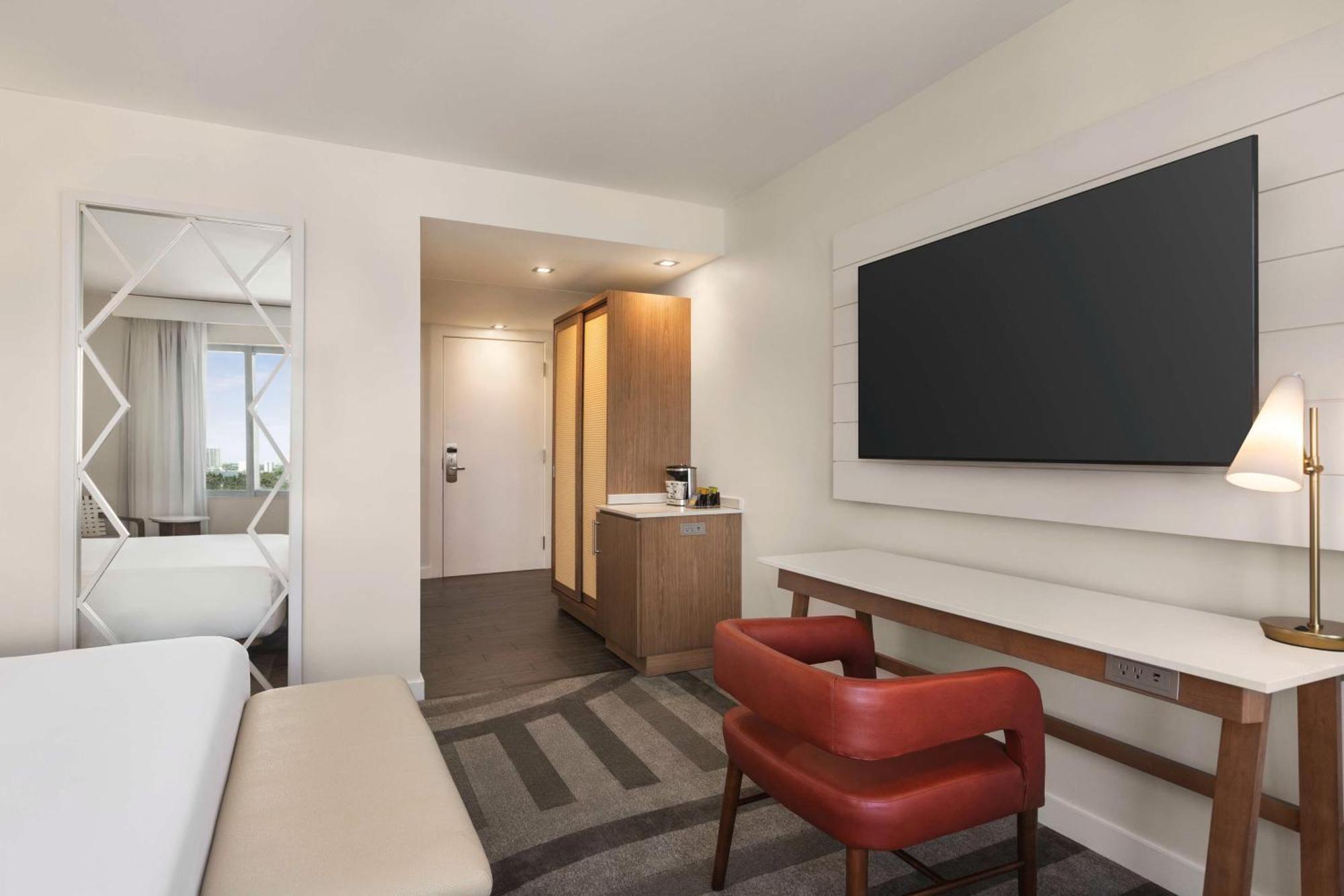 Hilton Miami Resort