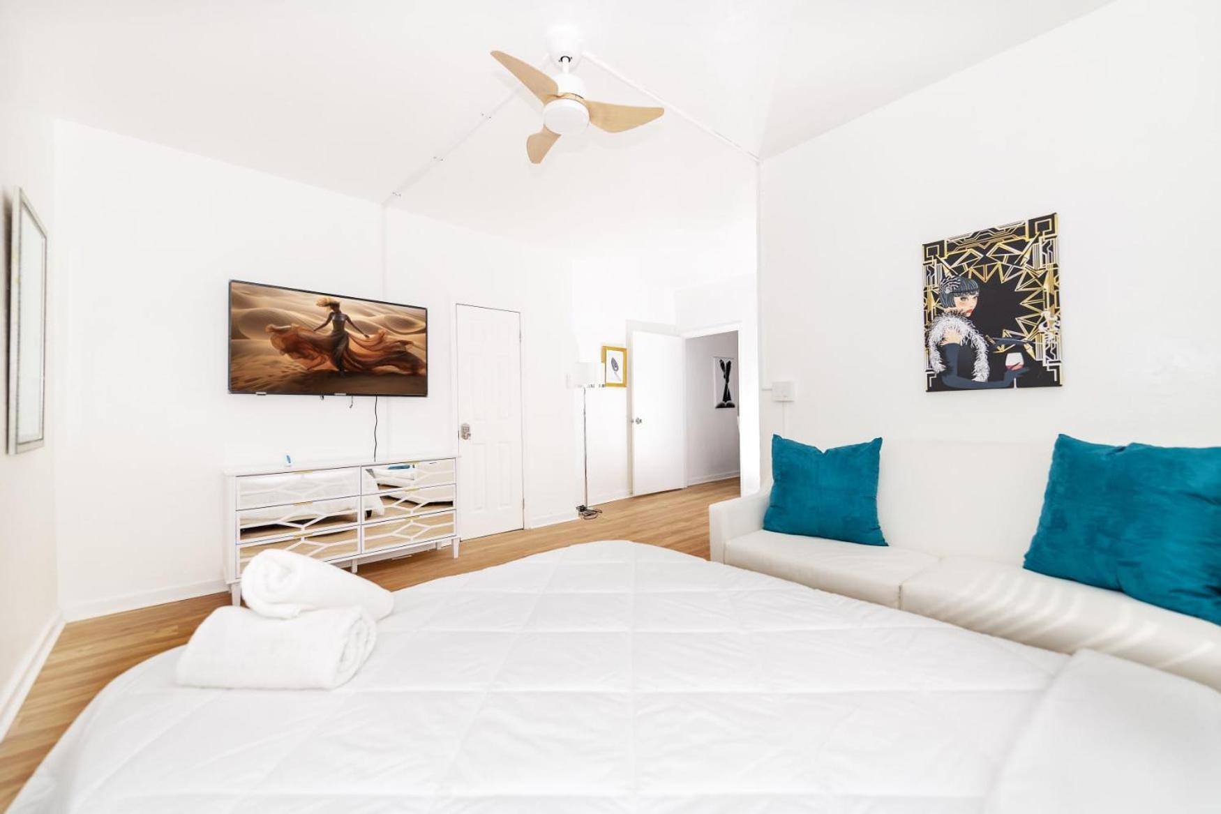 Bellamor Apts At 5th St Shopping Mall Aparthotel