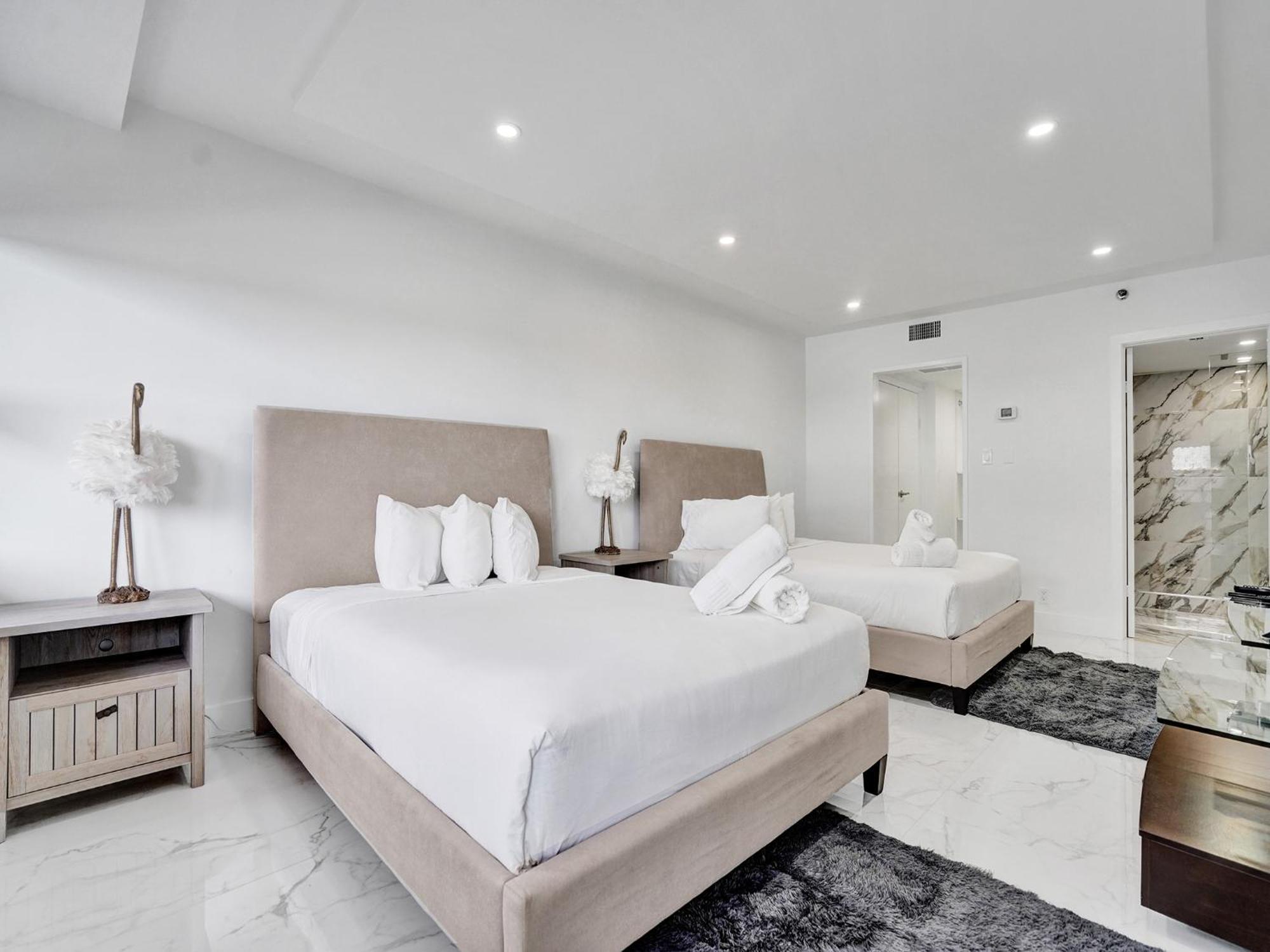 Ocean View Beachside Bliss Service 1218 Apartment Miami Beach