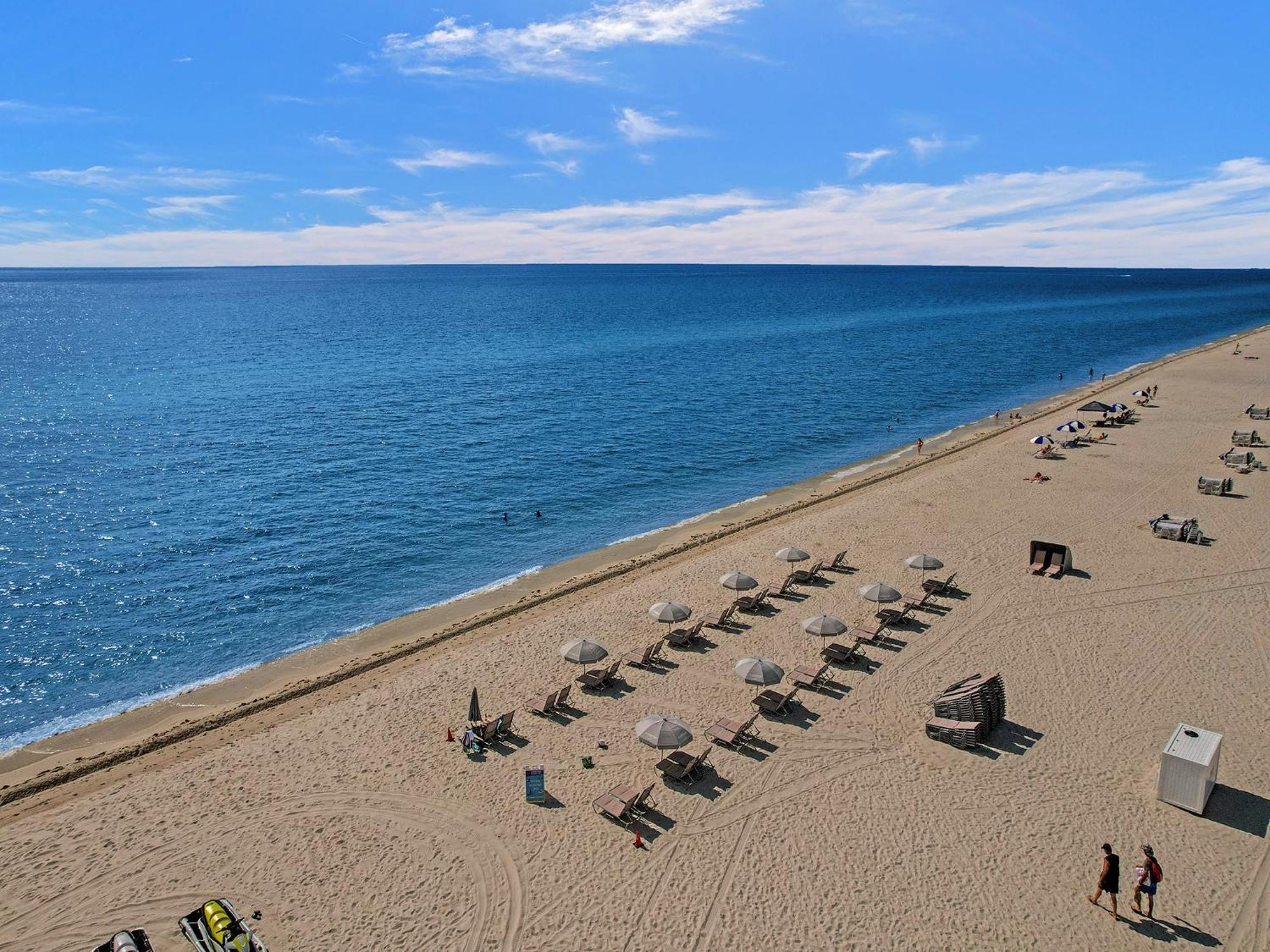Apartment Cozy Beachfront W Service 1410 *