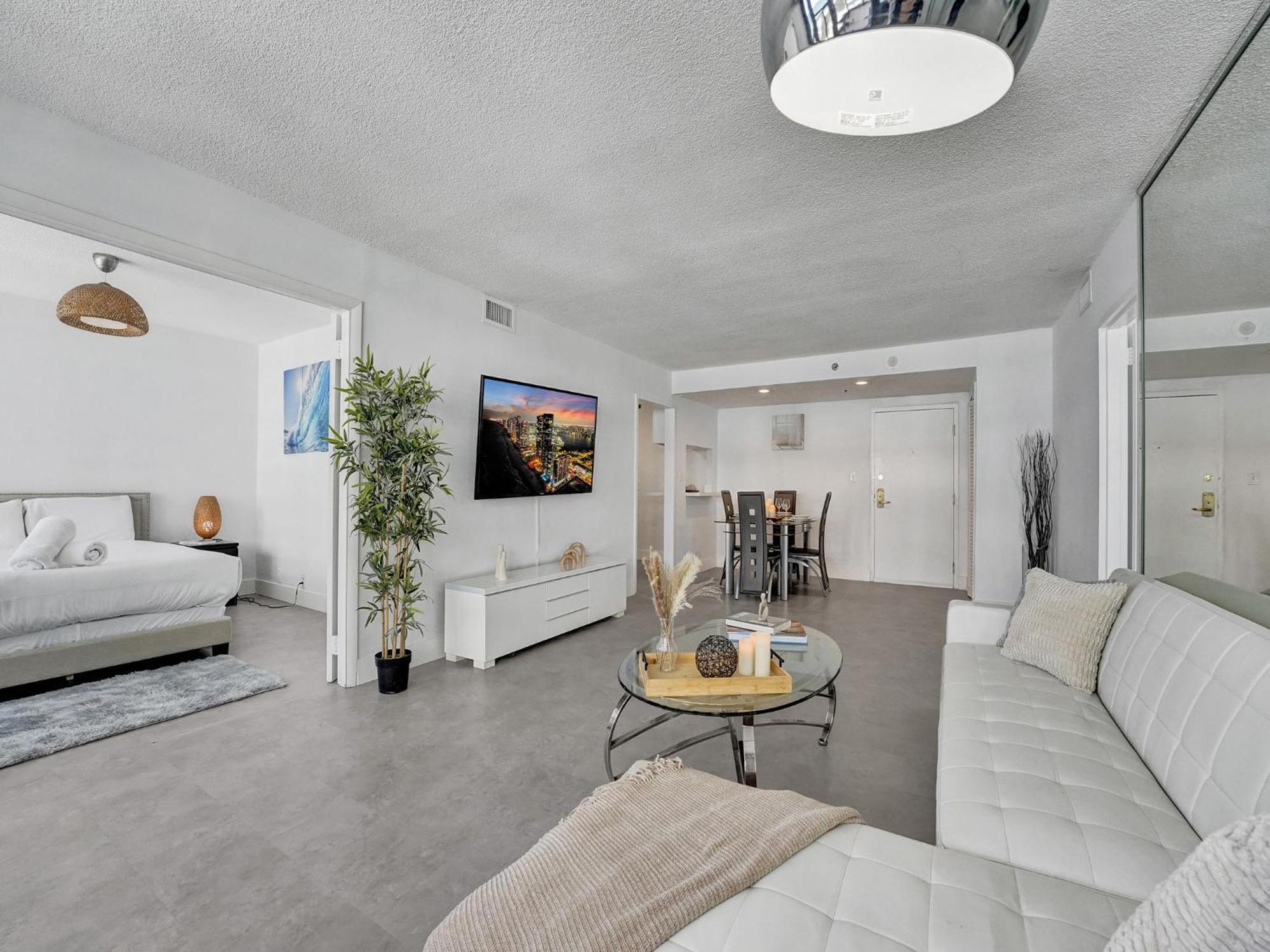 Apartment Cozy Beachfront W Service 1410 *