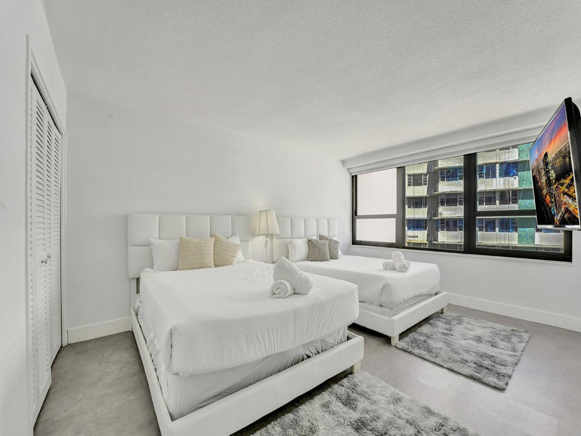 Apartment Cozy Beachfront W Service 1410