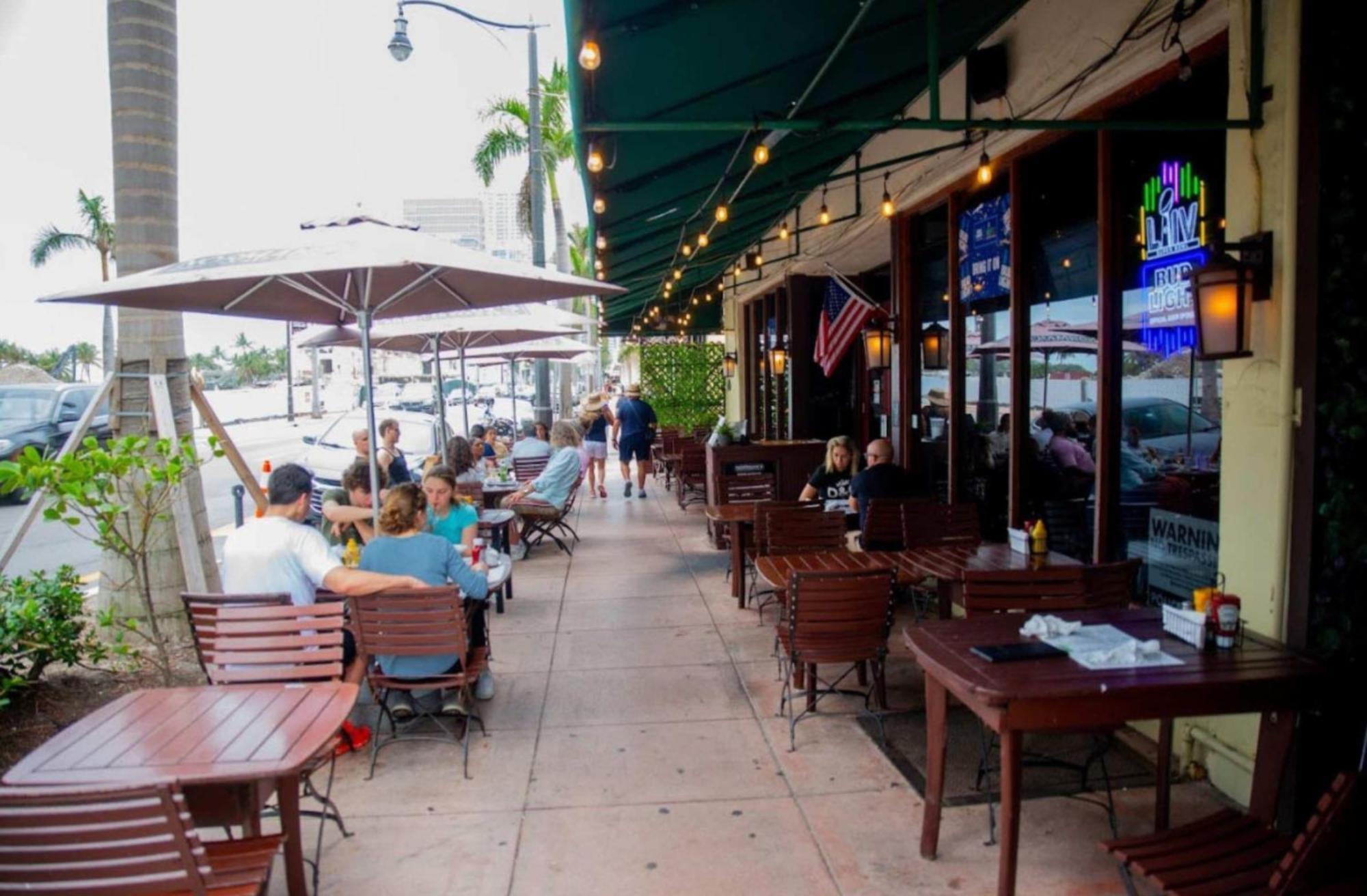 Family Friendly Steps To Miami With Free Parking Miami Beach