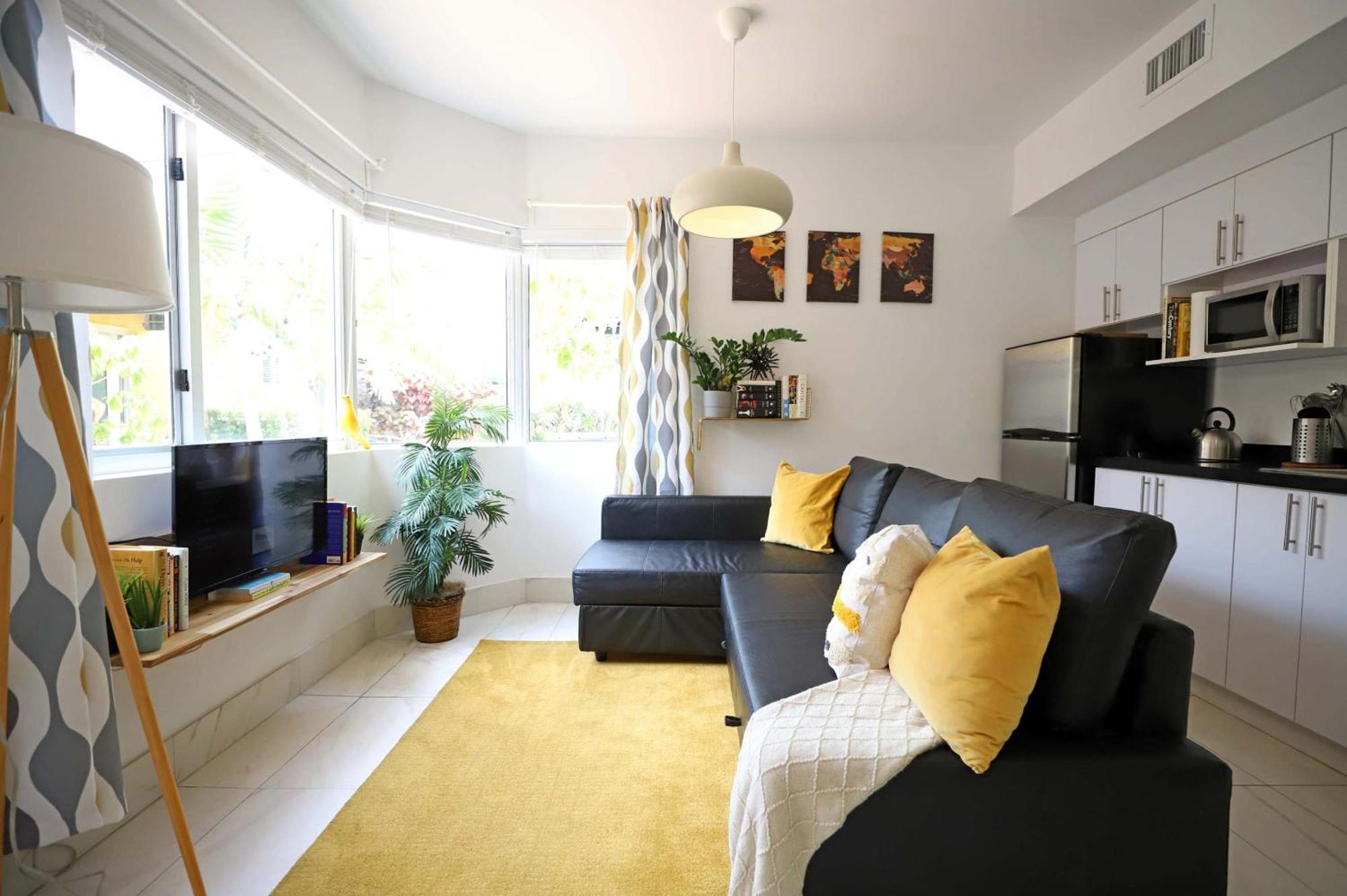 Family Friendly Steps To Miami With Free Parking Apartment
