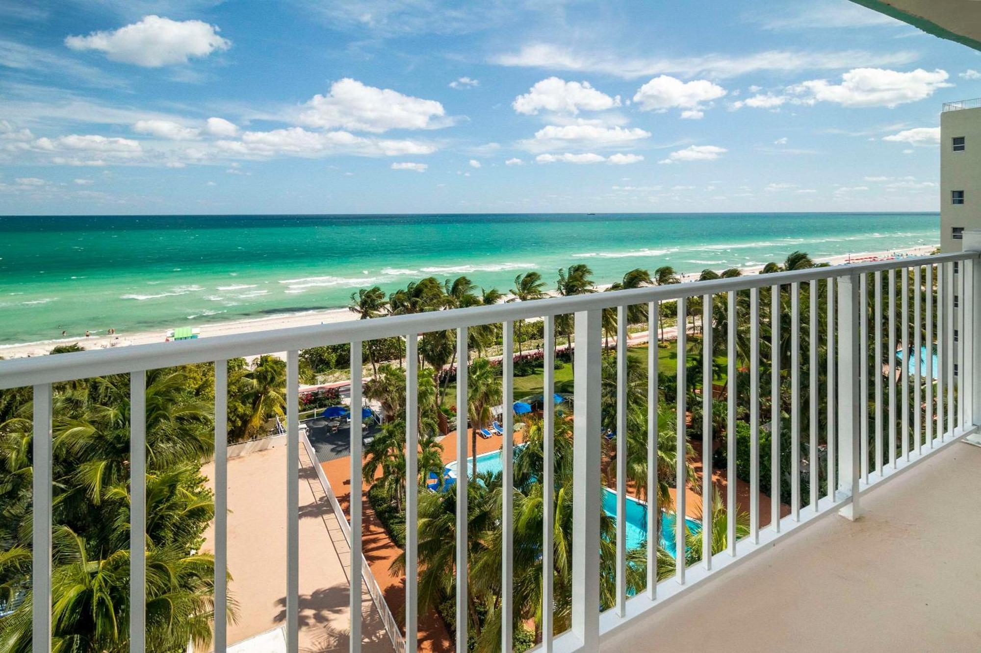 Radisson Miami