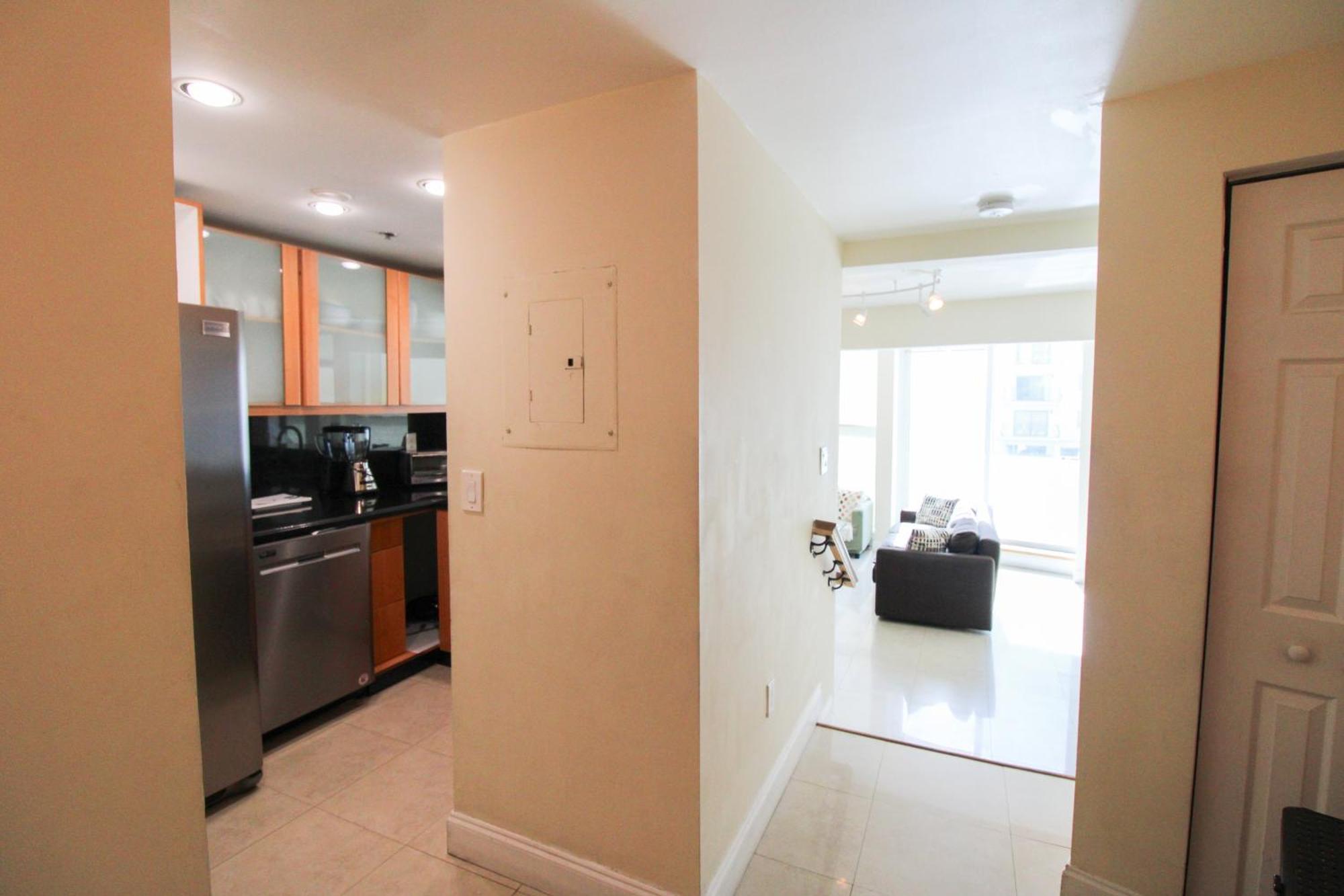 Castle L5 Oceanview Double-loft With Pool, Access, Tennis, Free Parking! *