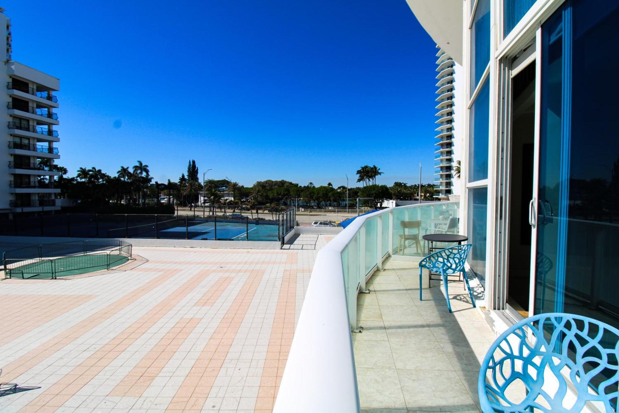 Castle L5 Oceanview Double-loft With Pool, Access, Tennis, Free Parking! Holiday home Miami Beach